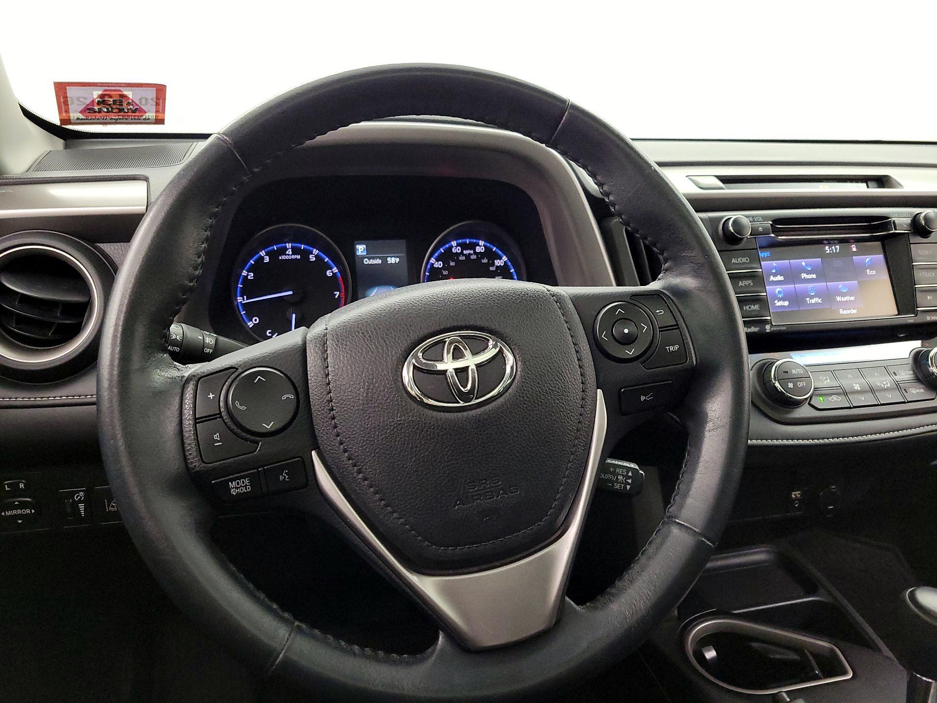 Thumbnail: 2018 Toyota RAV4 - 10