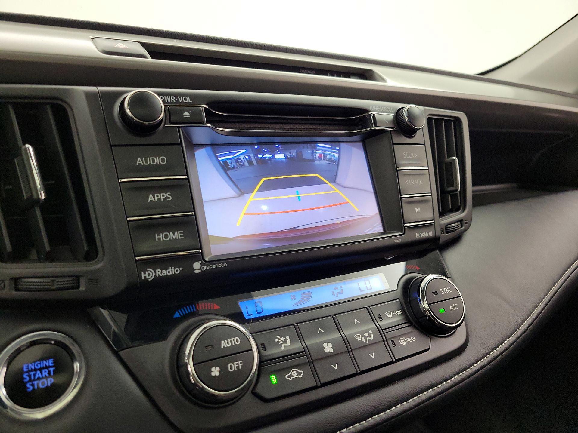 Thumbnail: 2018 Toyota RAV4 - 15