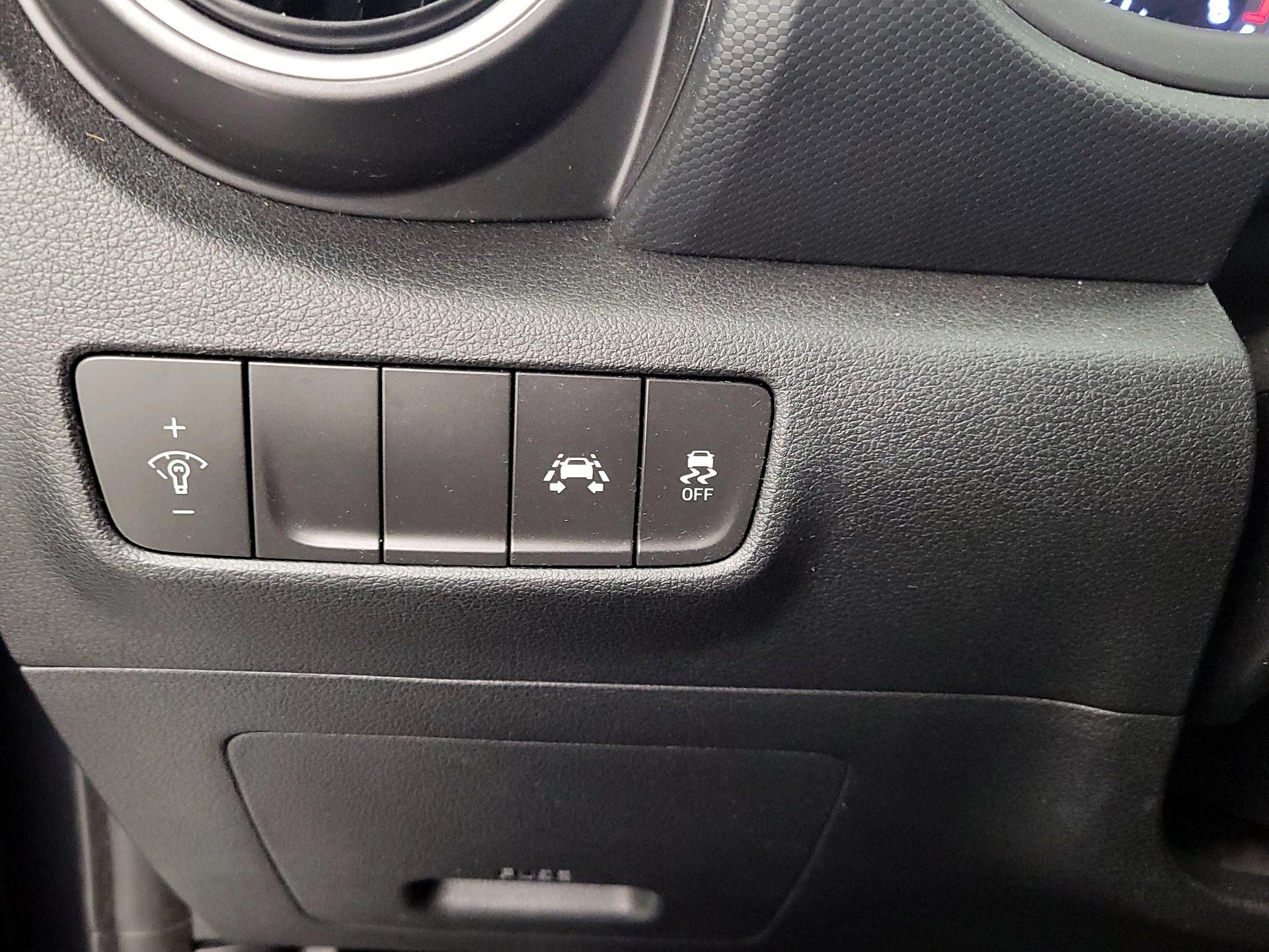 Thumbnail: 2019 Hyundai Kona - 13