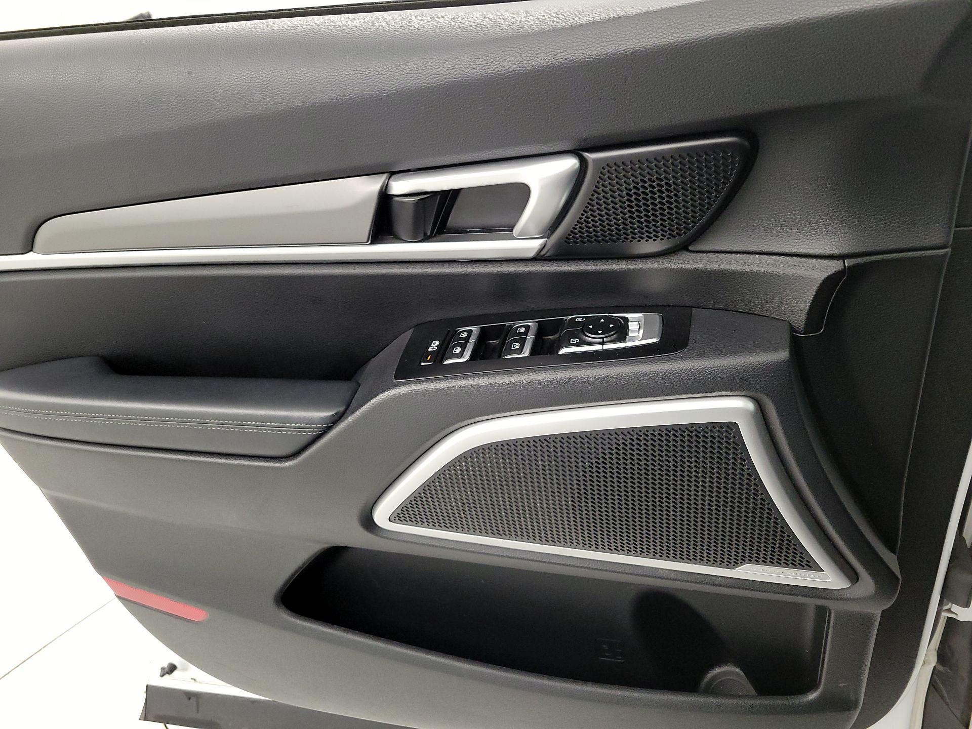 Thumbnail: 2020 Kia Telluride - 12