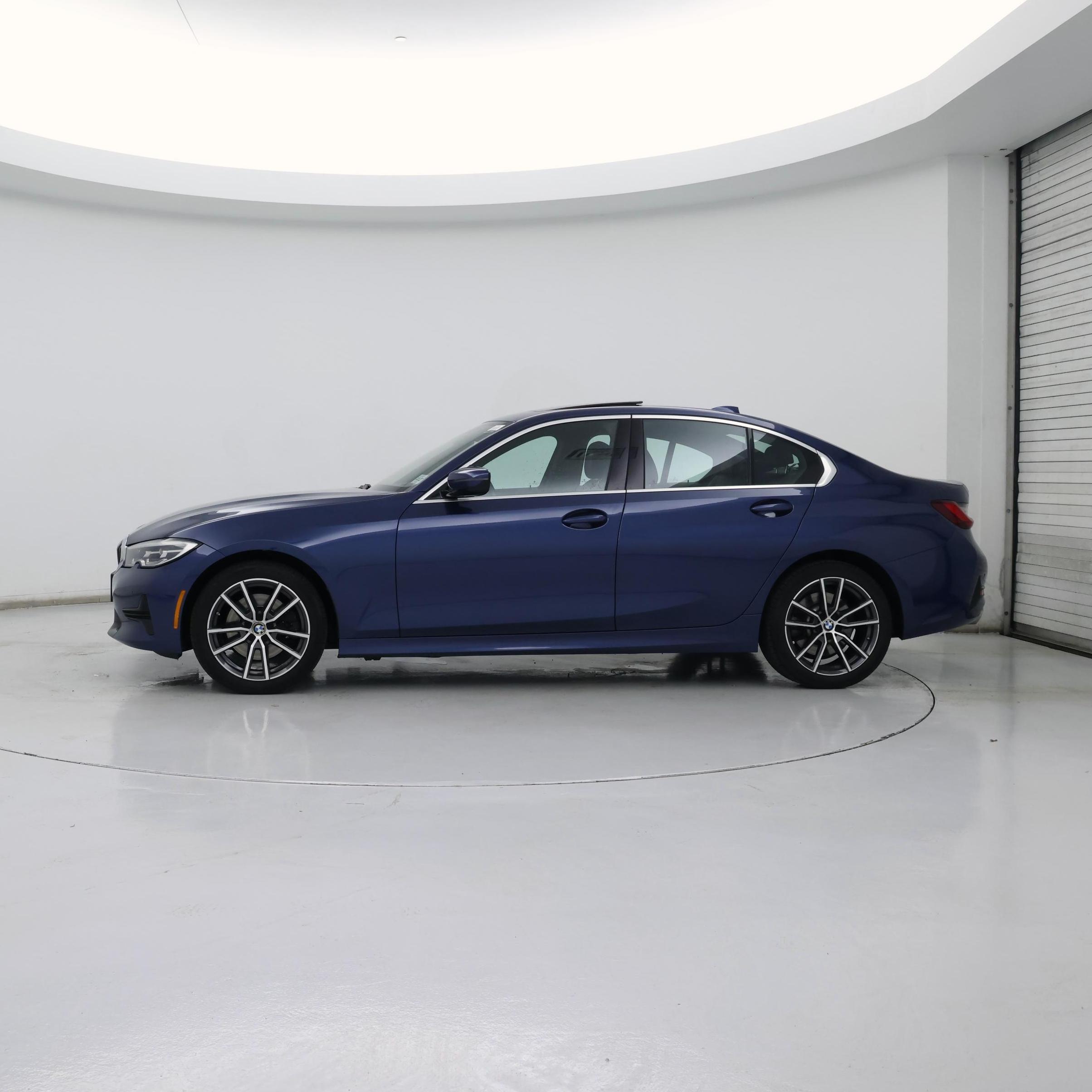 Thumbnail: 2022 BMW 3 Series - 3