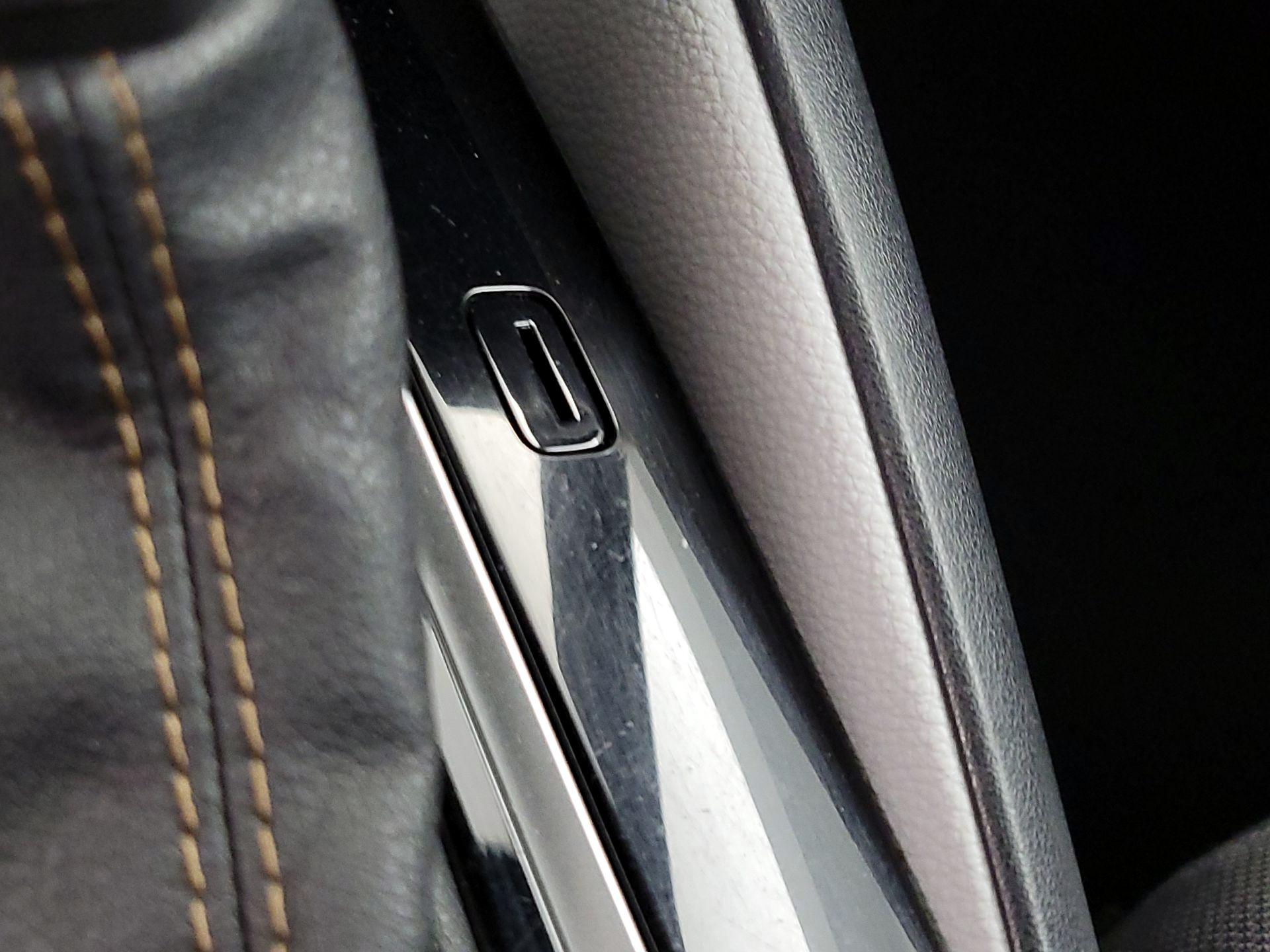 Thumbnail: 2021 Toyota Corolla - 18