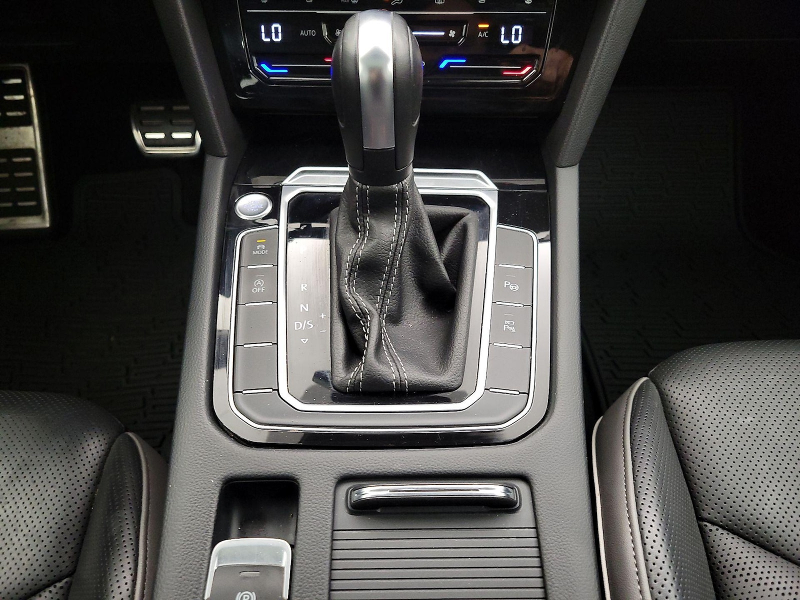 2021 Volkswagen Arteon SEL Premium R-Line - Photo 19