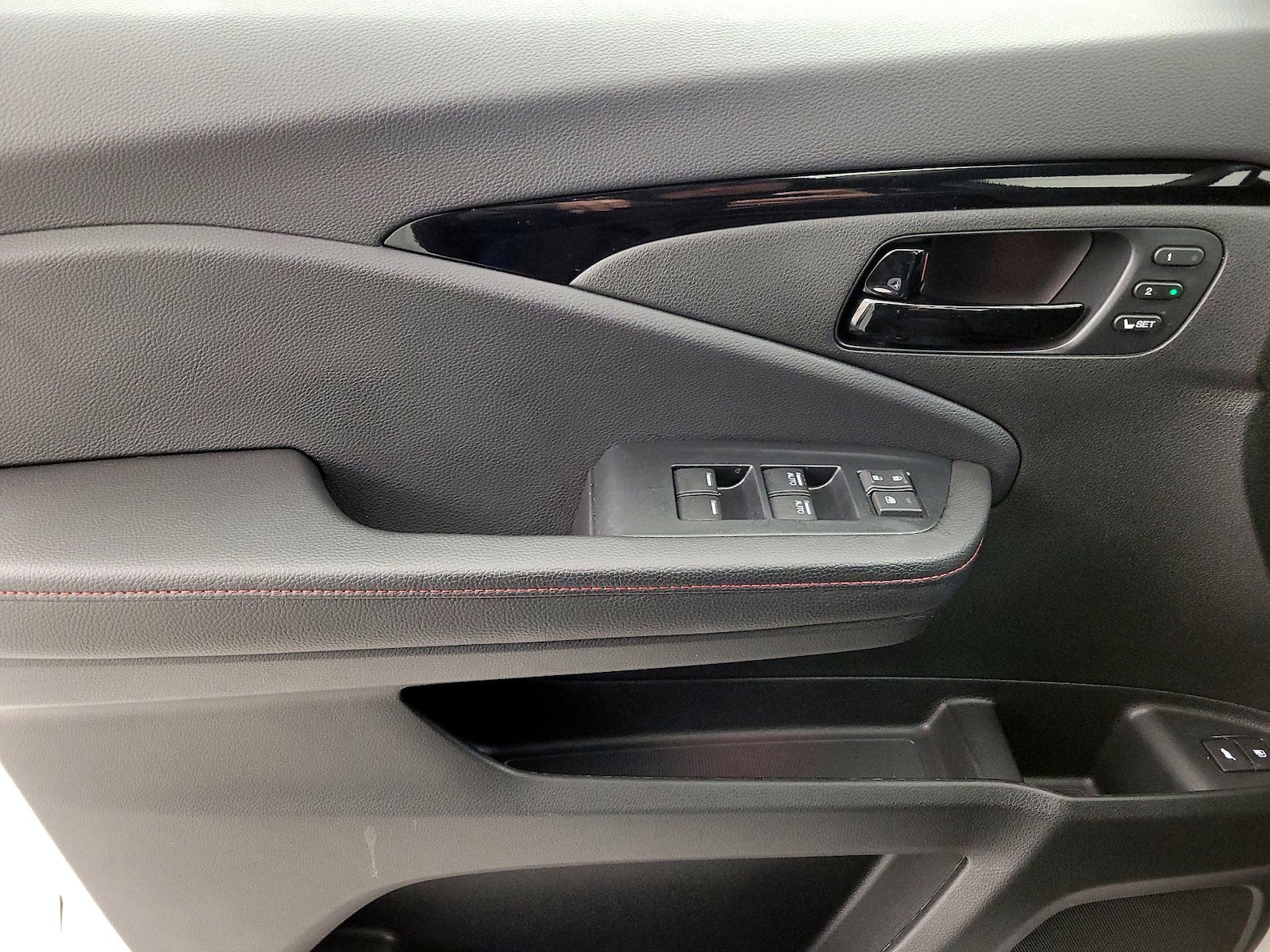 2024 Honda Passport Black Edition - Photo 13