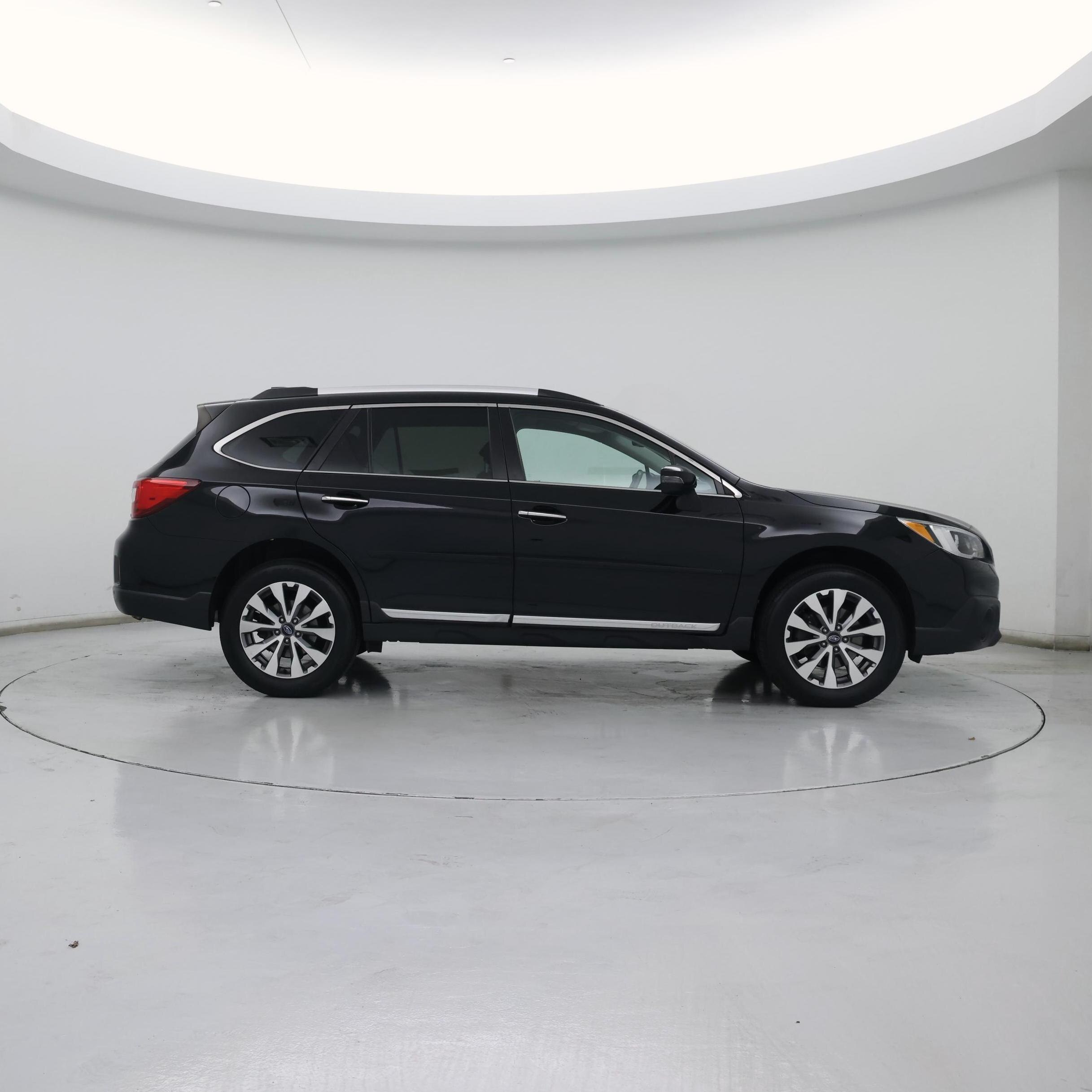 Thumbnail: 2017 Subaru Outback - 7