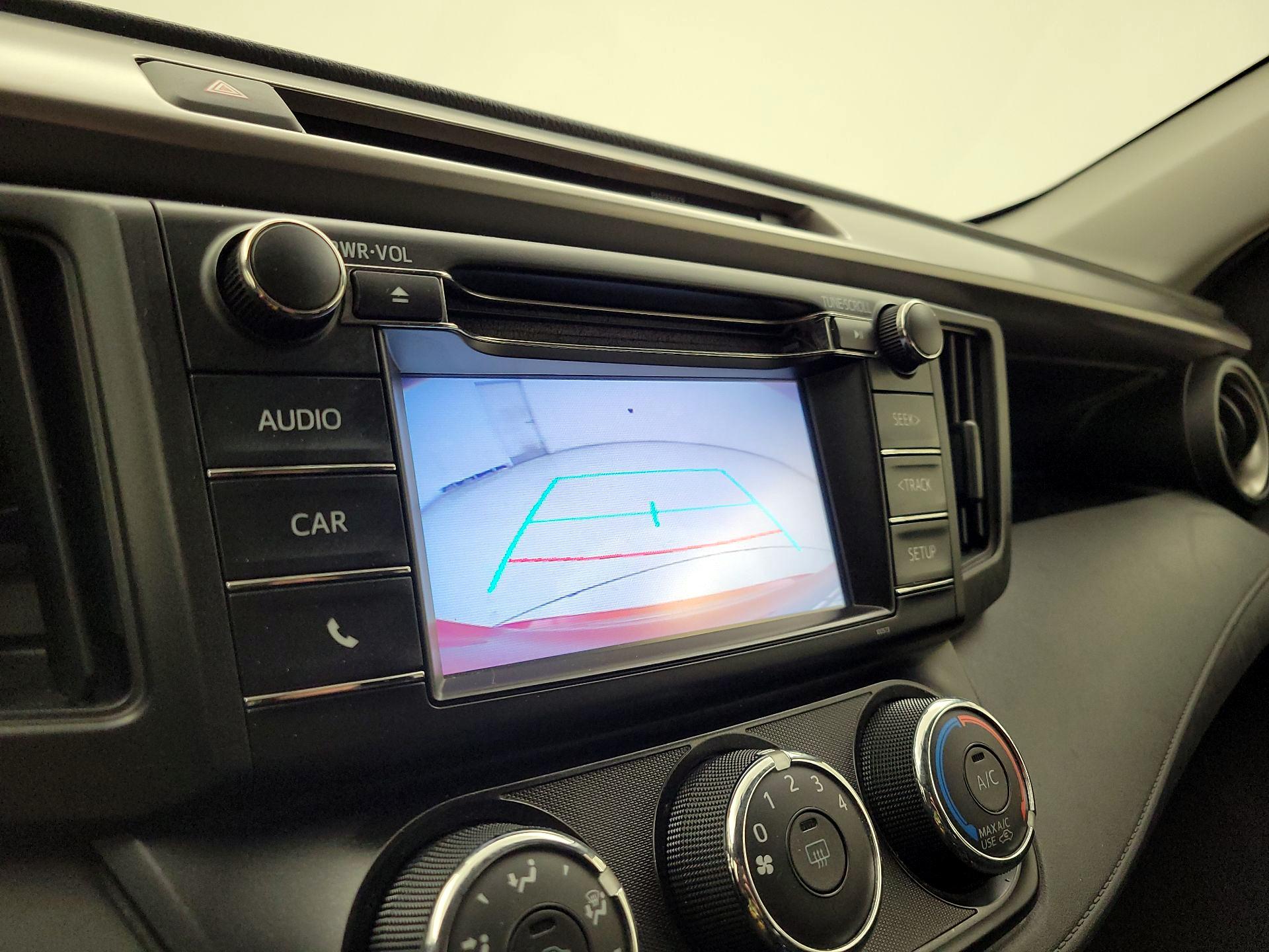 Thumbnail: 2016 Toyota RAV4 - 14