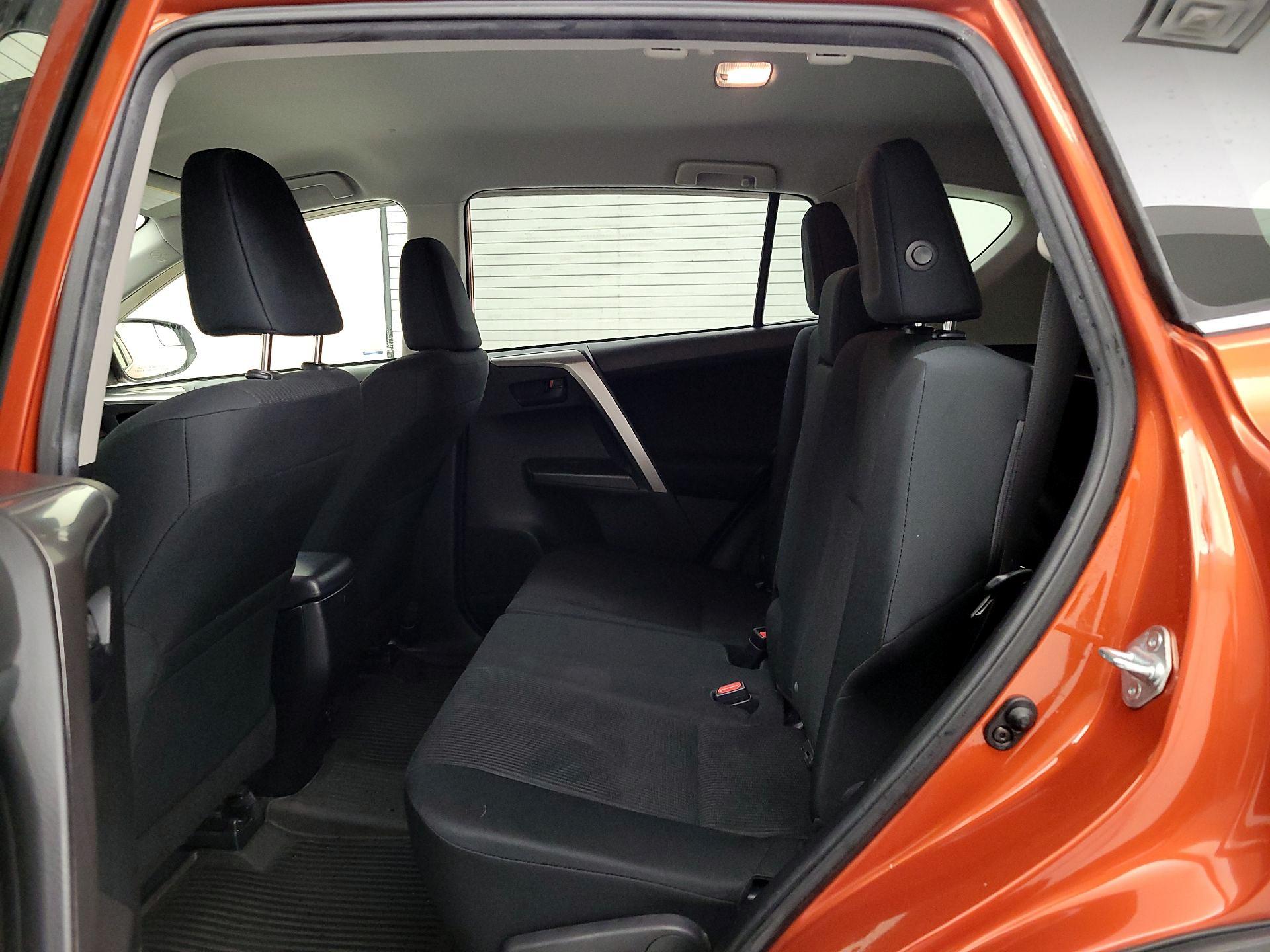 Thumbnail: 2016 Toyota RAV4 - 19