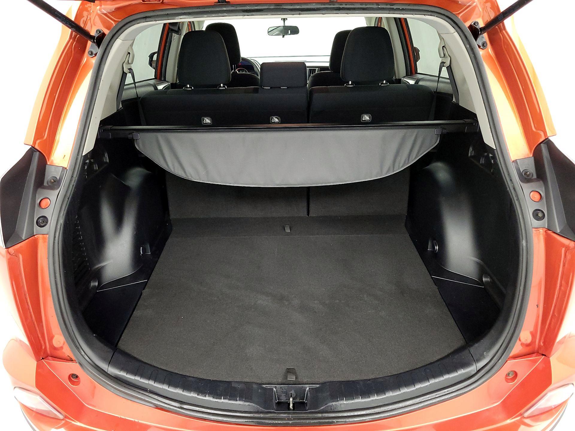 Thumbnail: 2016 Toyota RAV4 - 20