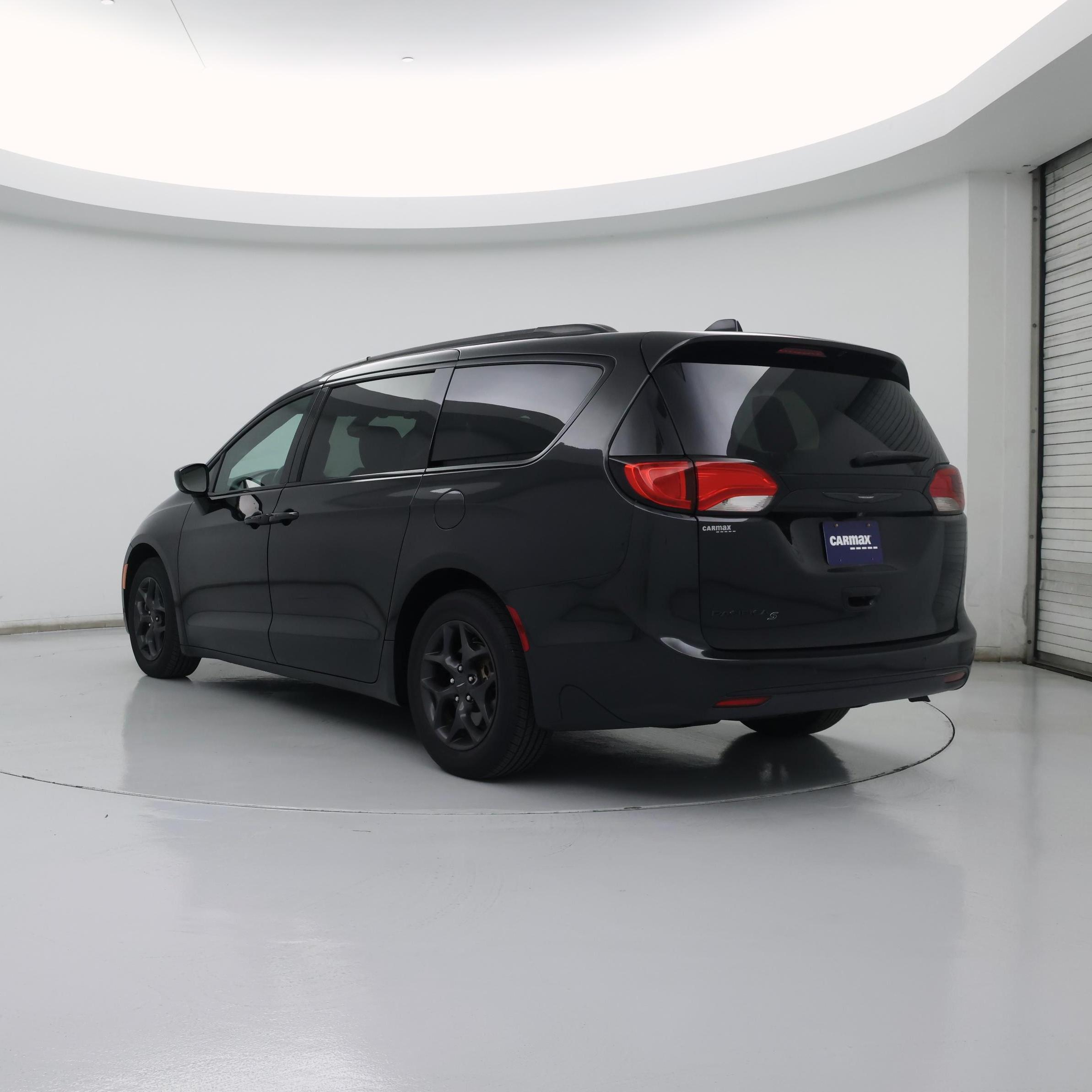 Thumbnail: 2020 Chrysler Pacifica - 2