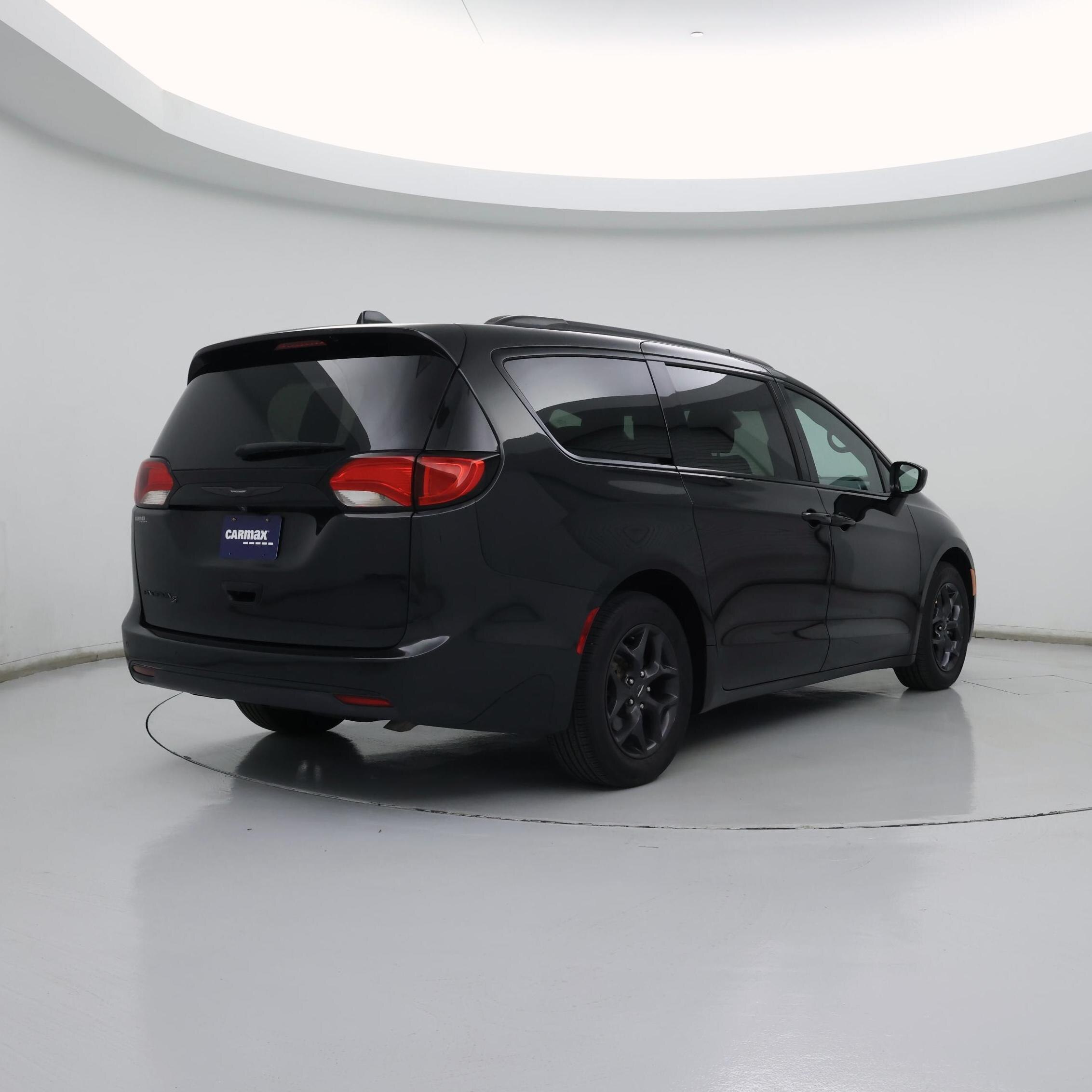 Thumbnail: 2020 Chrysler Pacifica - 8