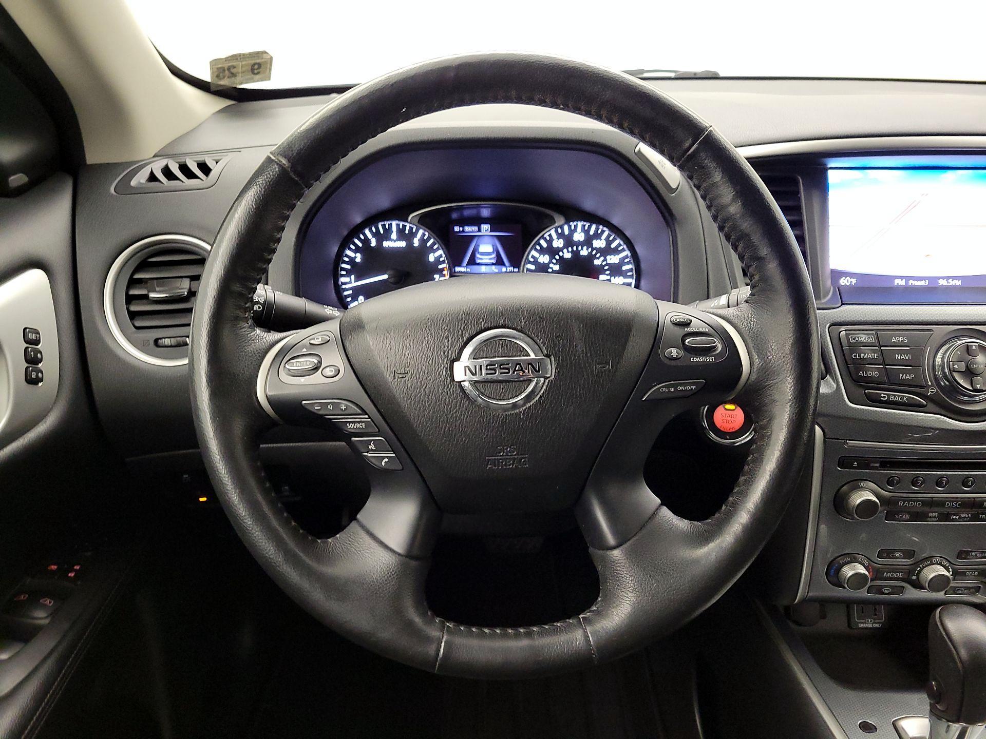 Thumbnail: 2020 Nissan Pathfinder - 10