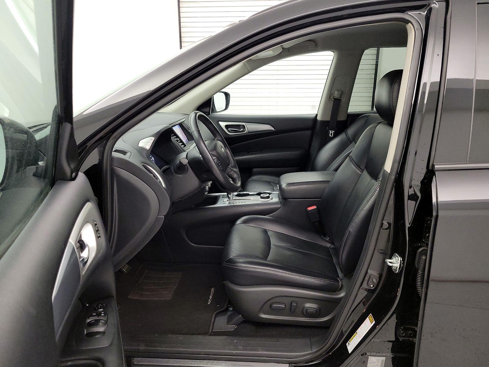 Thumbnail: 2020 Nissan Pathfinder - 11