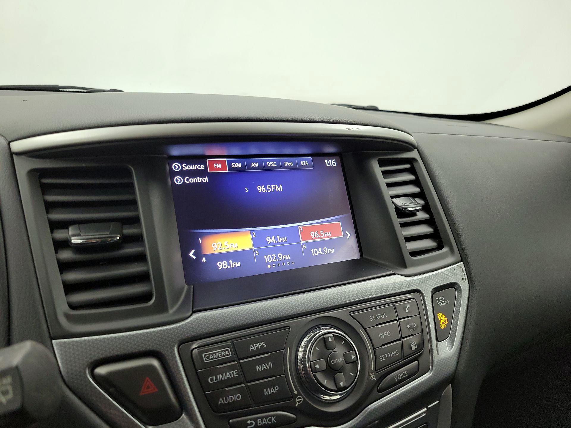 Thumbnail: 2020 Nissan Pathfinder - 16