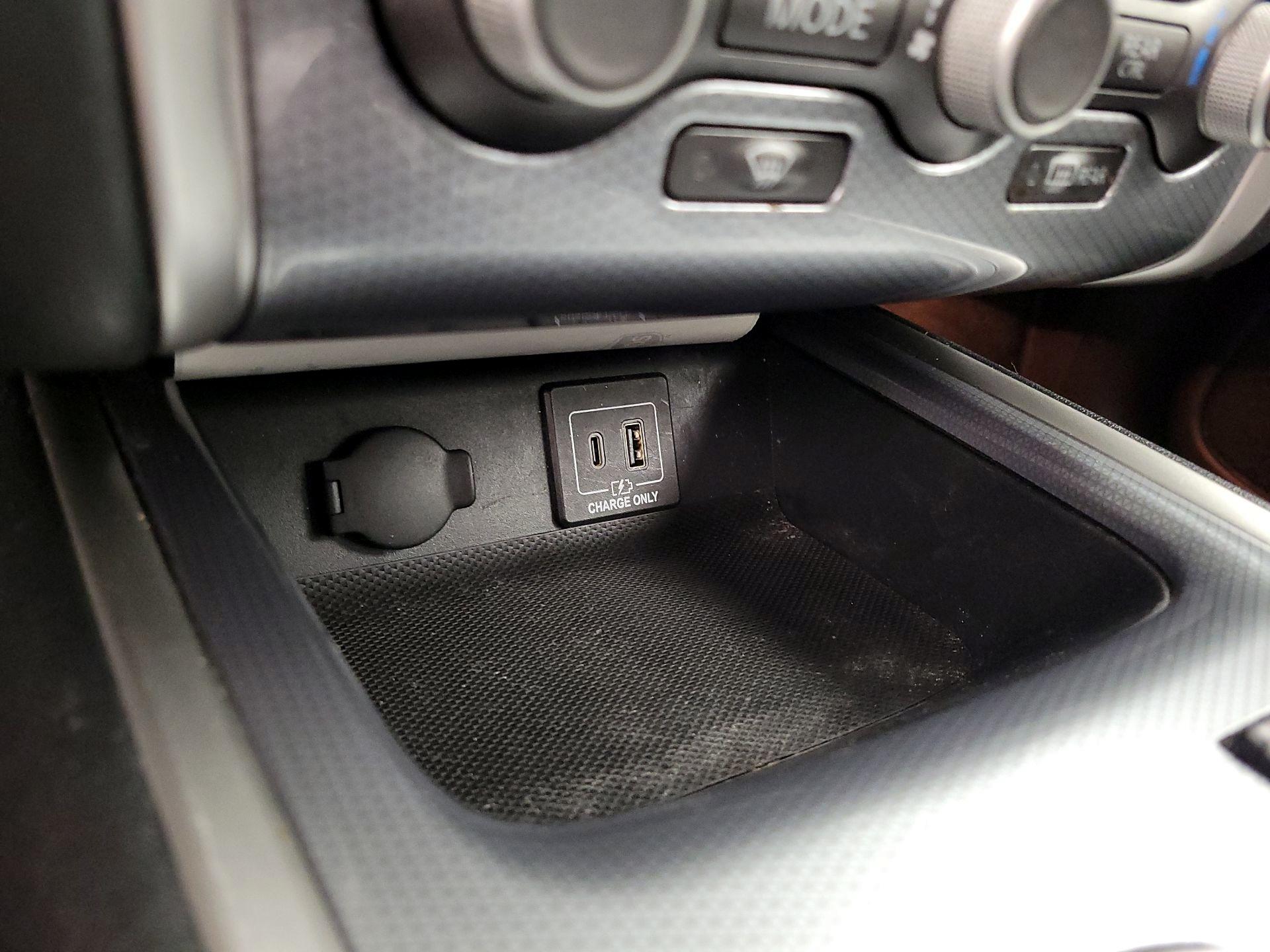 Thumbnail: 2020 Nissan Pathfinder - 19