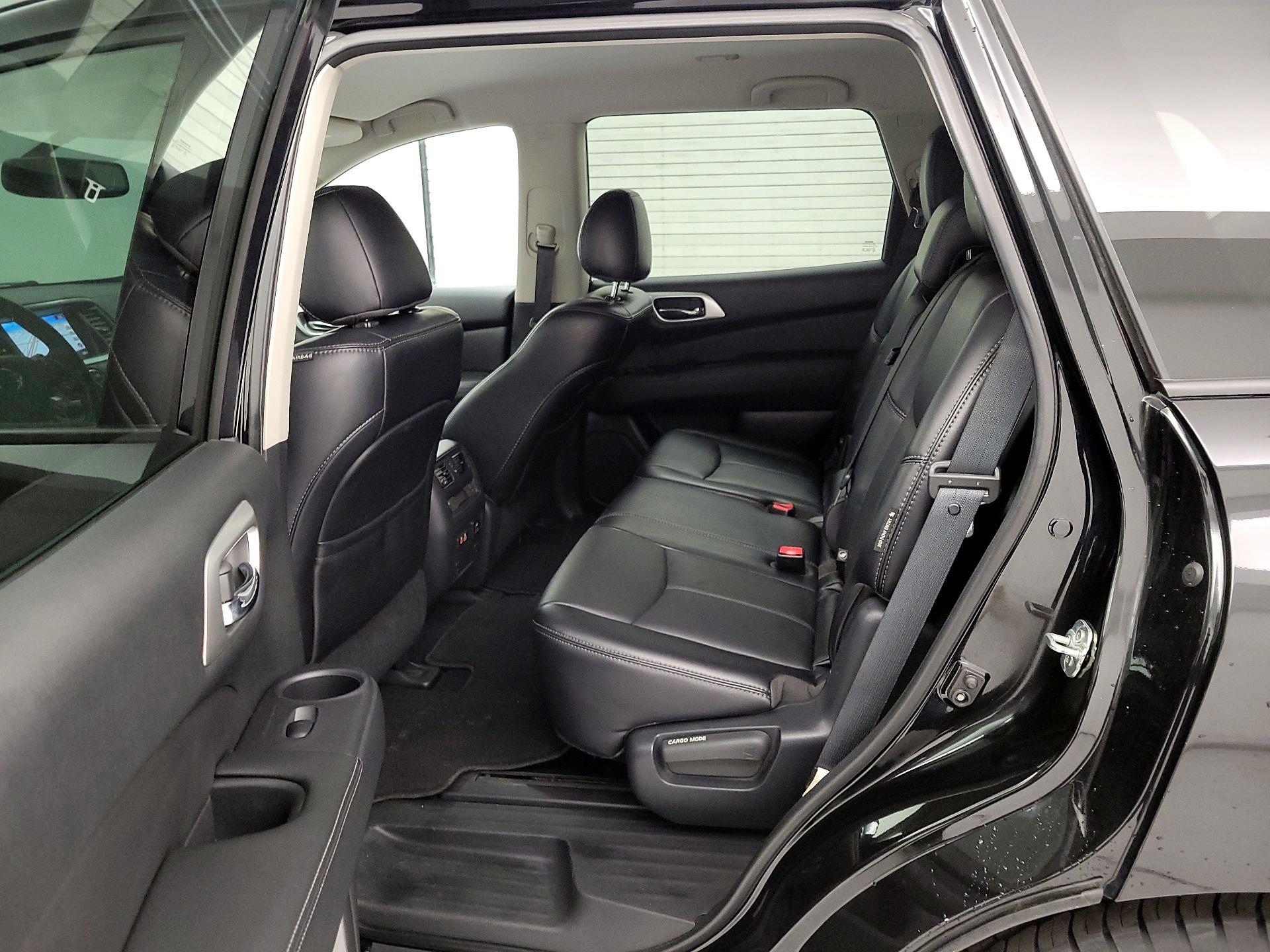 Thumbnail: 2020 Nissan Pathfinder - 20