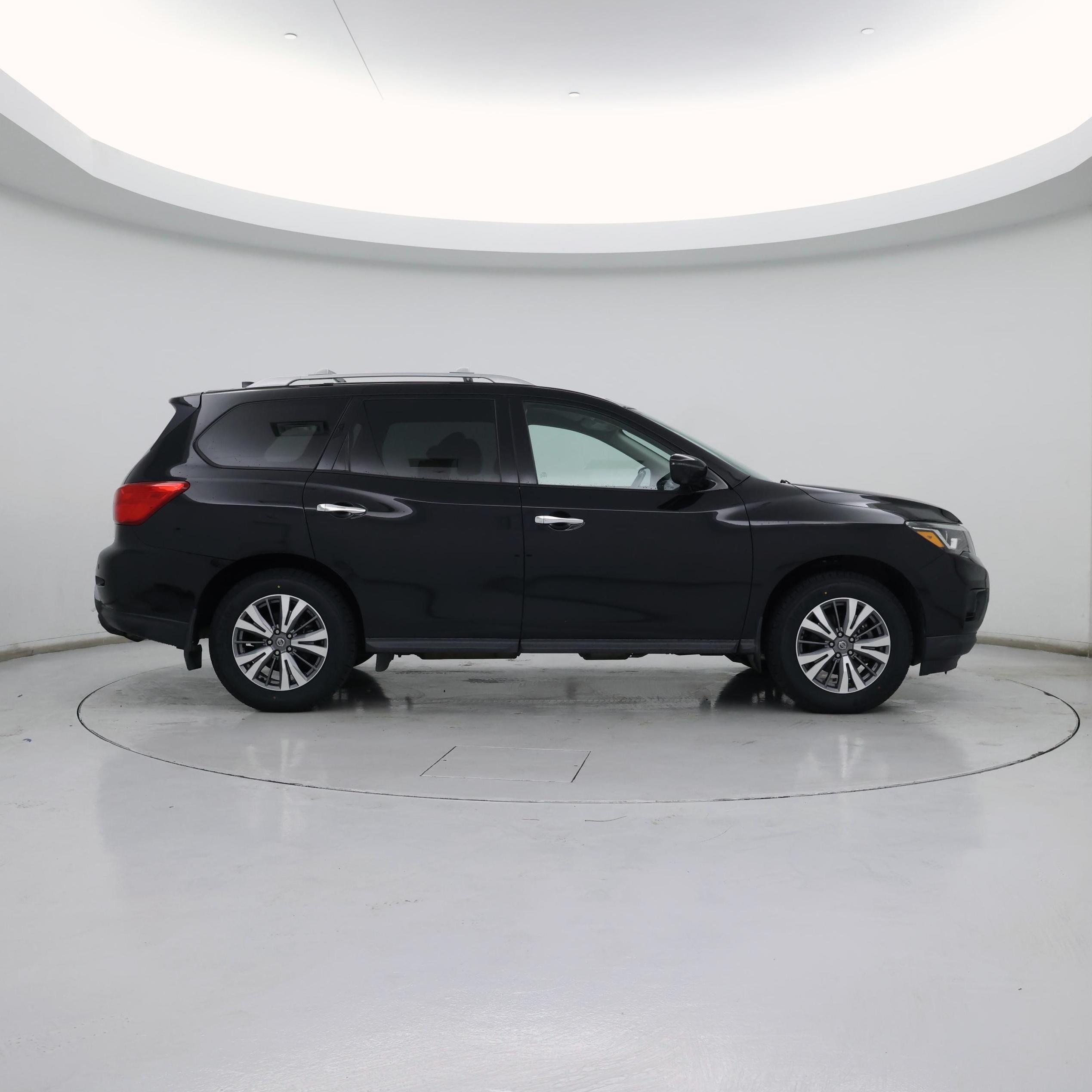 Thumbnail: 2020 Nissan Pathfinder - 7