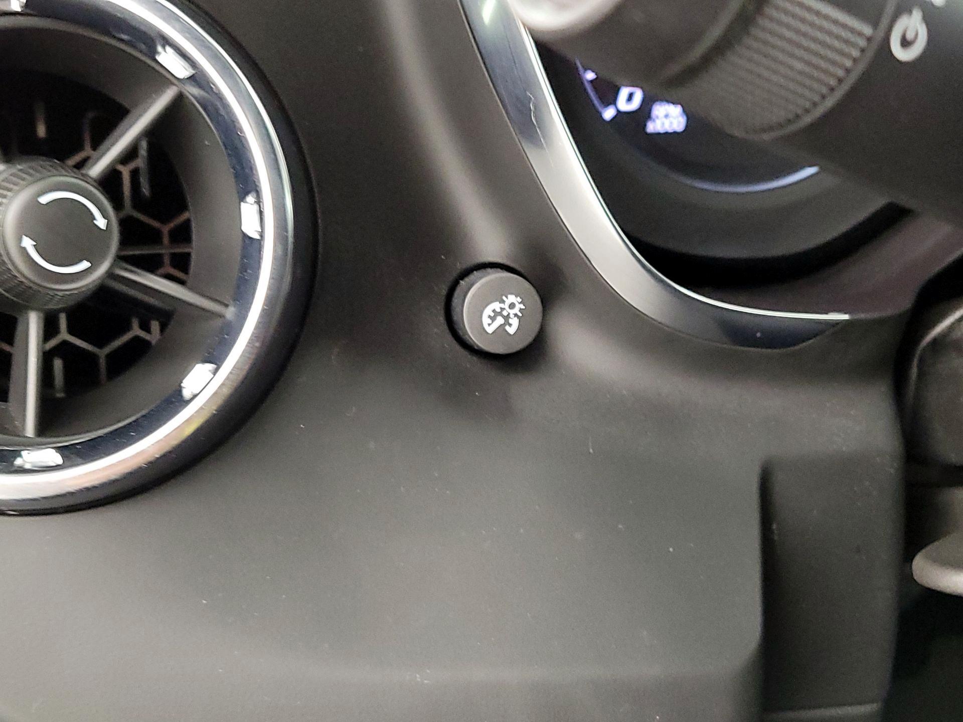 Thumbnail: 2021 Chevrolet Camaro - 13