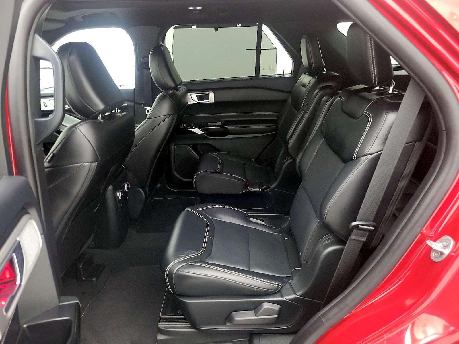 2023 Ford Explorer ST - Photo 22
