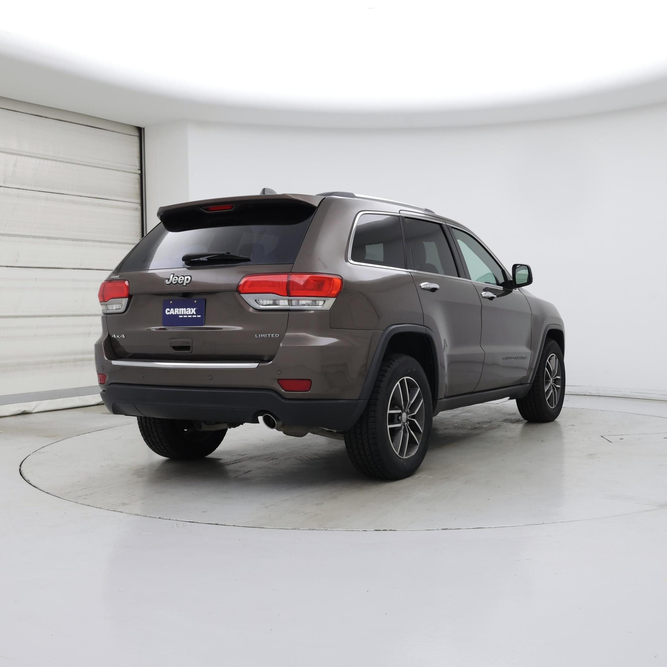 Thumbnail: 2018 Jeep Grand Cherokee - 8