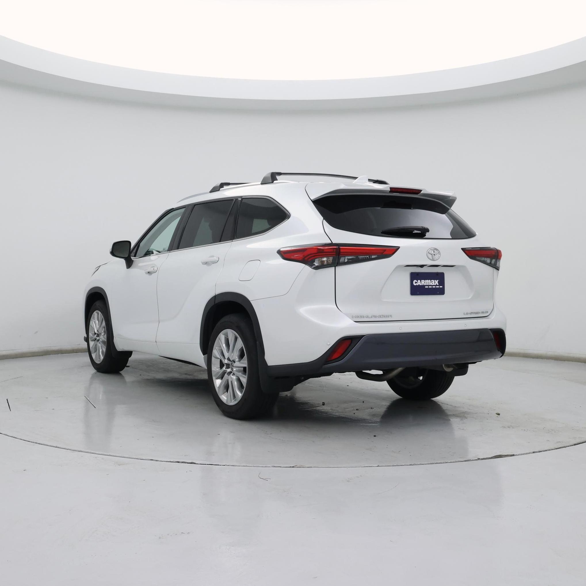 Thumbnail: 2023 Toyota Highlander - 2