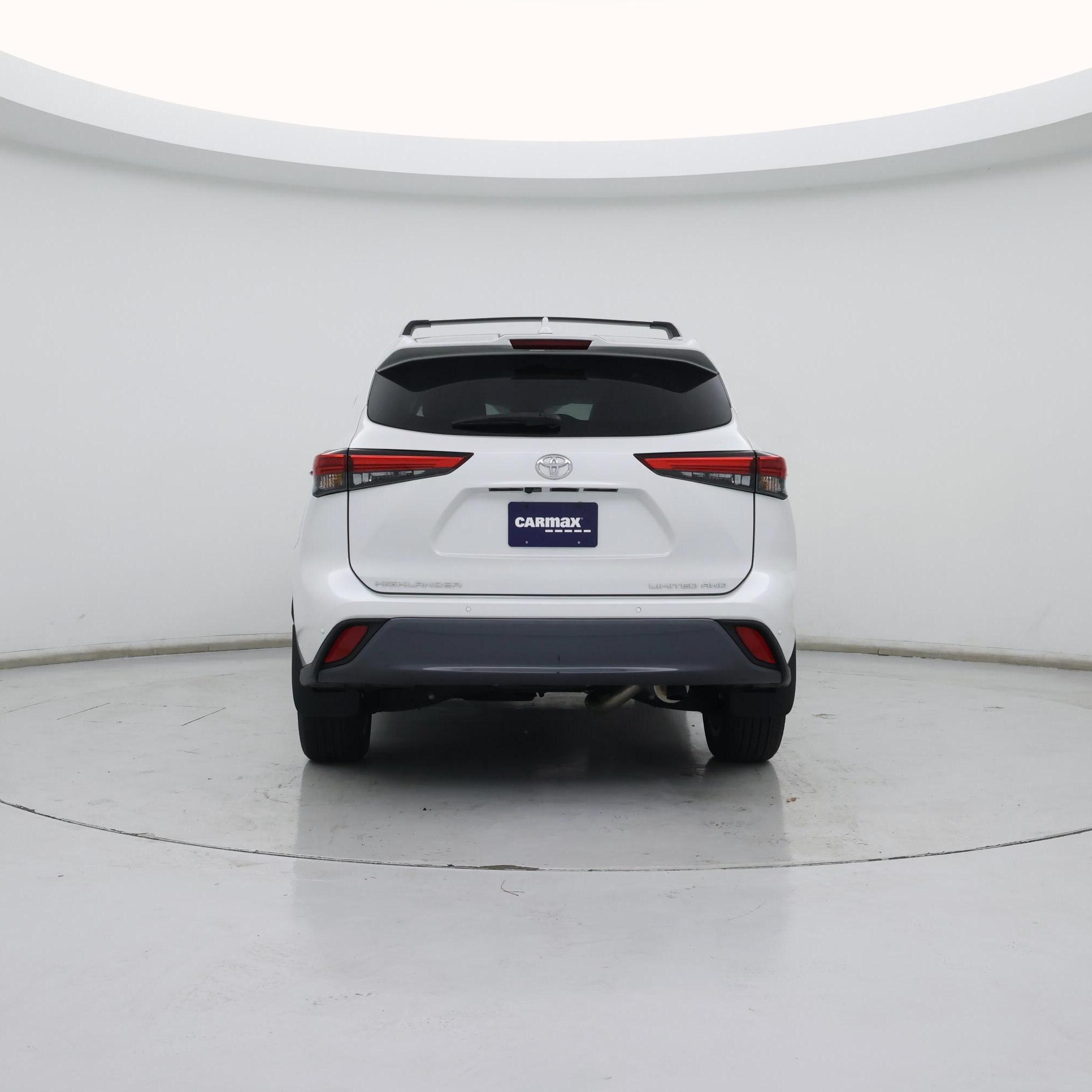 Thumbnail: 2023 Toyota Highlander - 6