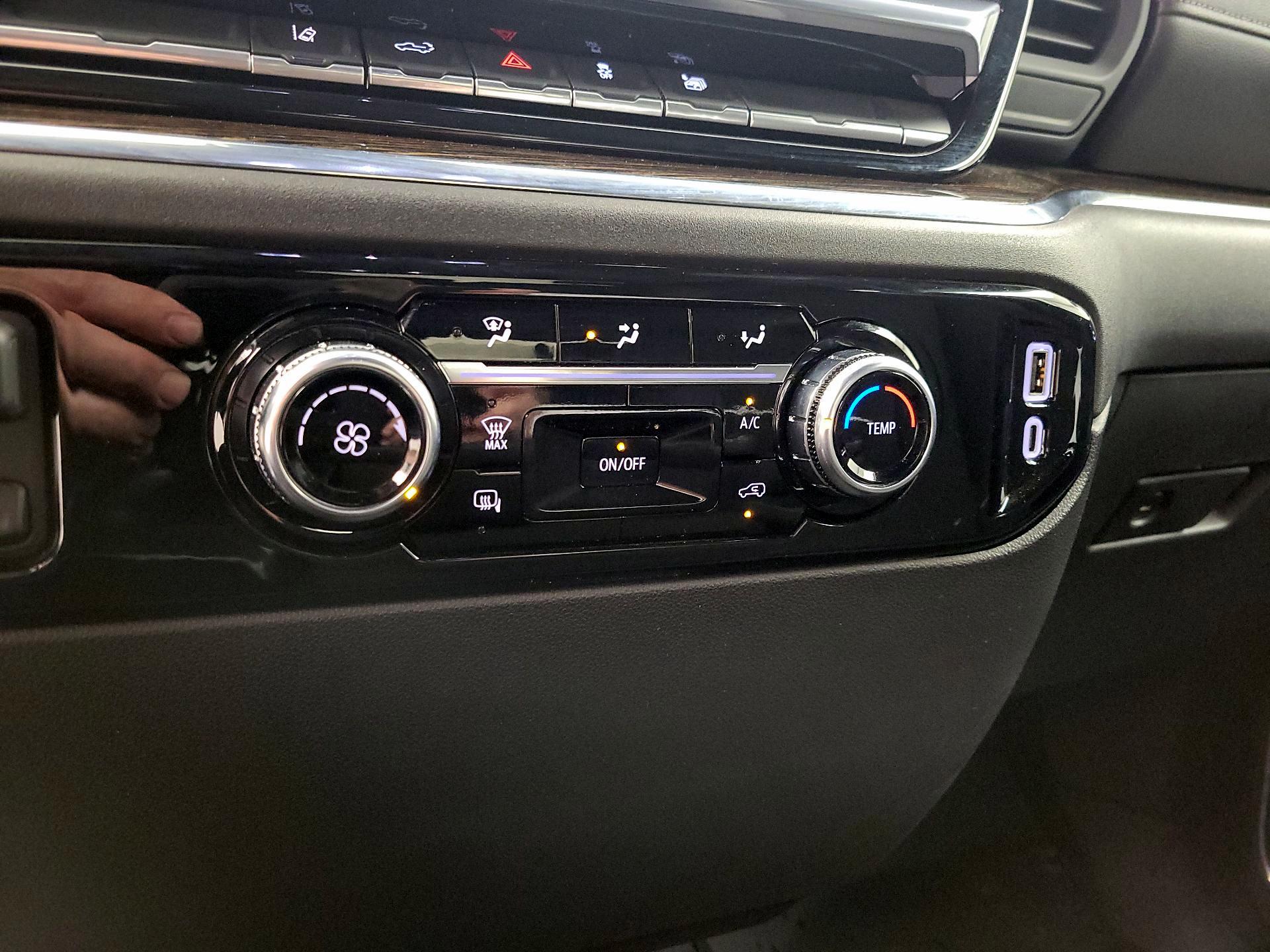 Thumbnail: 2024 GMC Sierra 2500 - 17