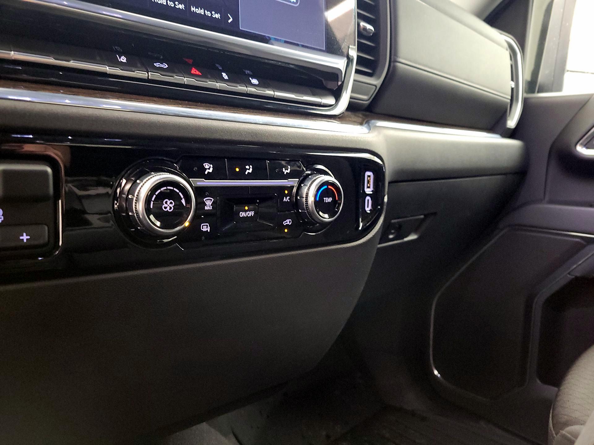 Thumbnail: 2024 GMC Sierra 2500 - 19