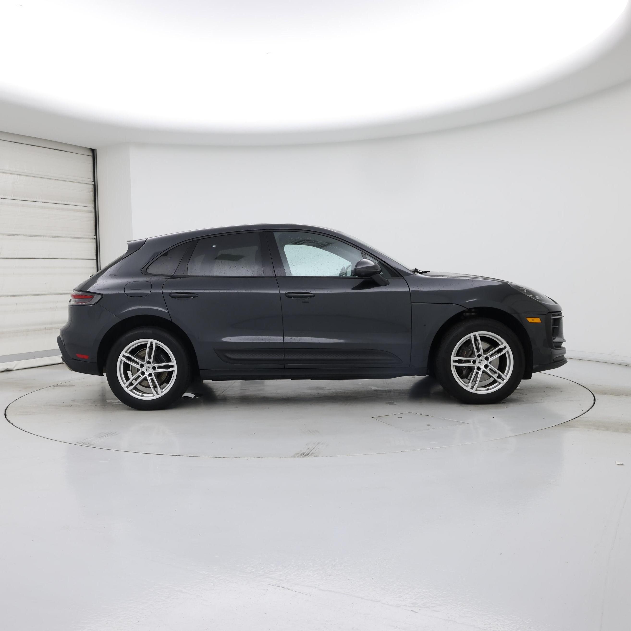 Thumbnail: 2023 Porsche Macan - 7