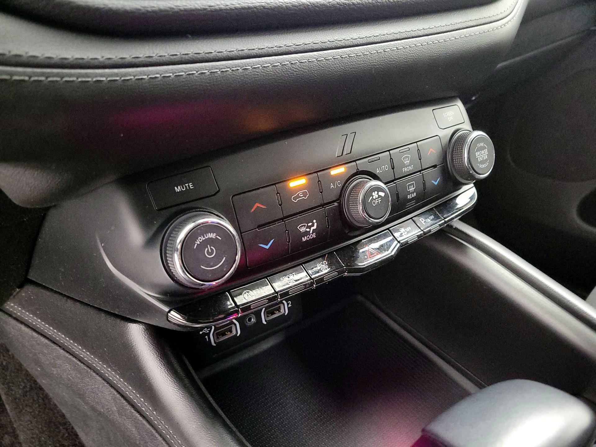 Thumbnail: 2022 Dodge Durango - 16