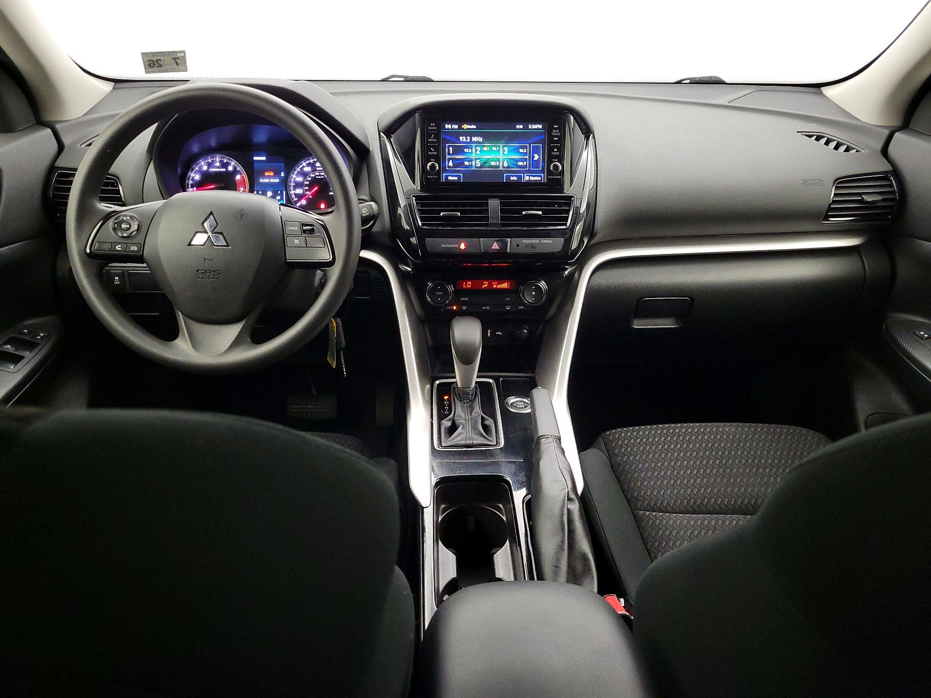 Thumbnail: 2022 Mitsubishi Eclipse Cross - 9