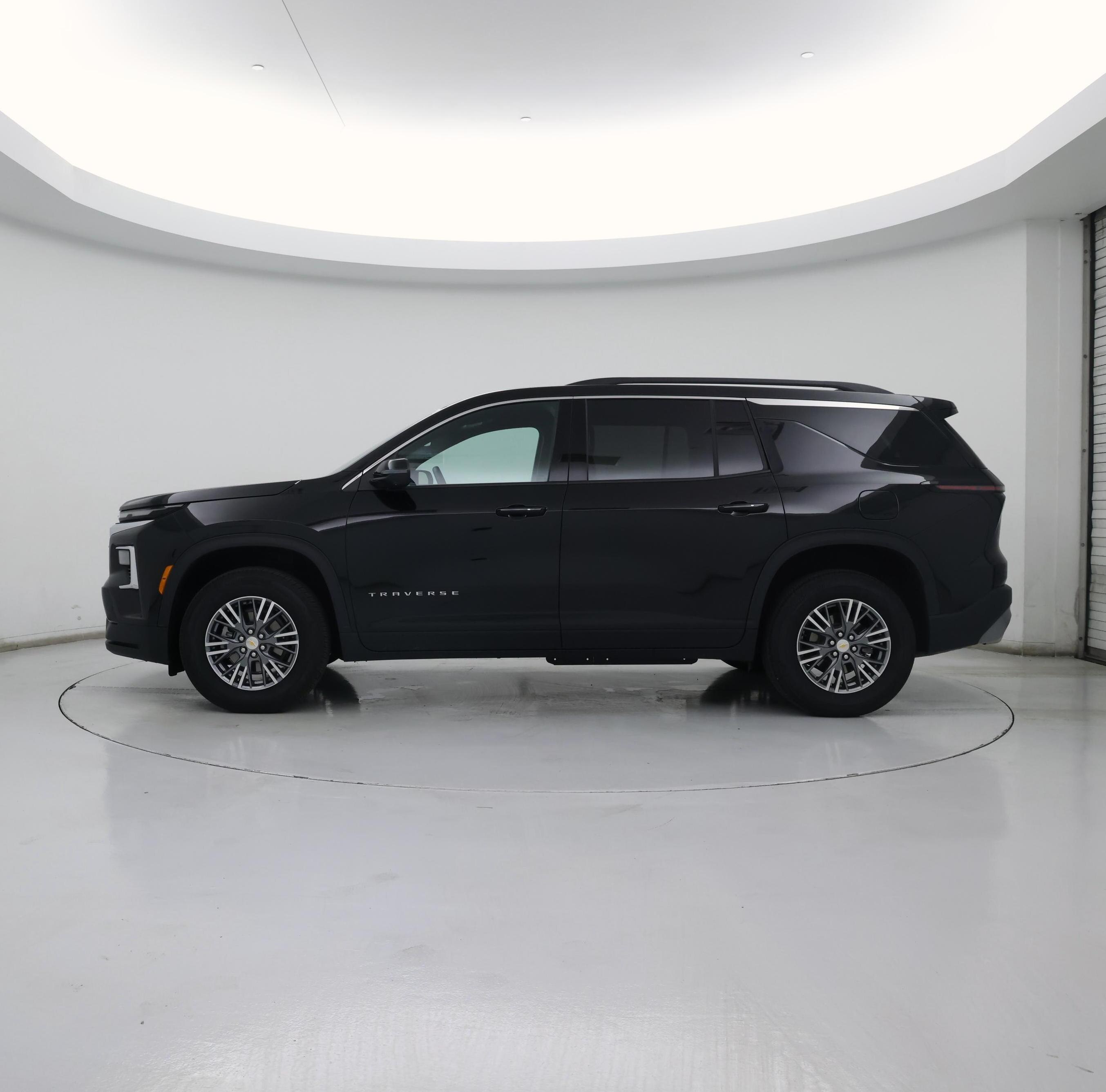 Thumbnail: 2025 Chevrolet Traverse - 3