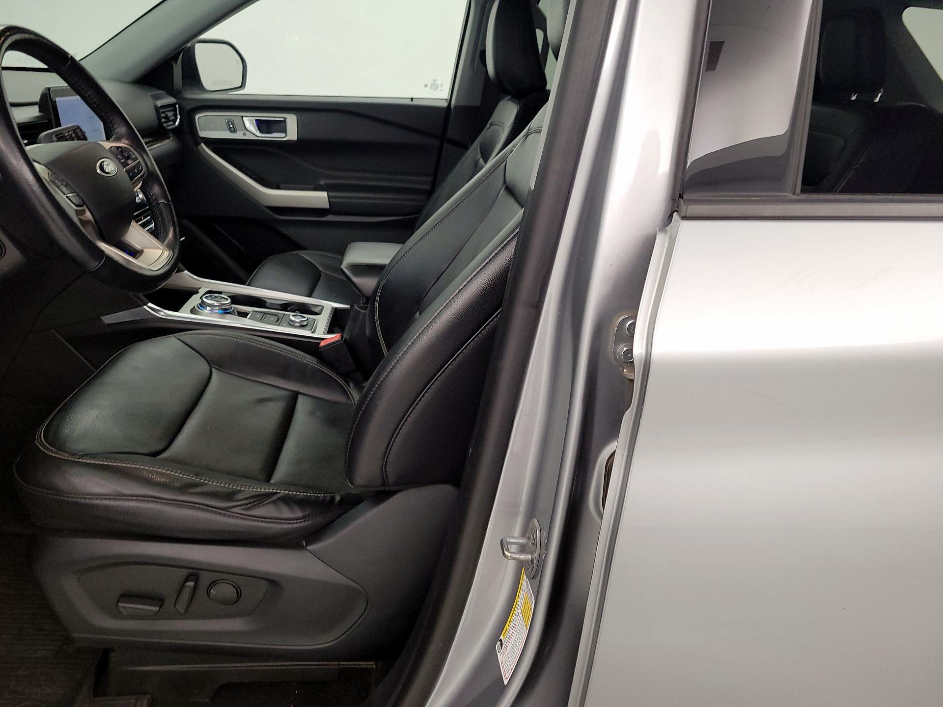 Thumbnail: 2021 Ford Explorer - 11