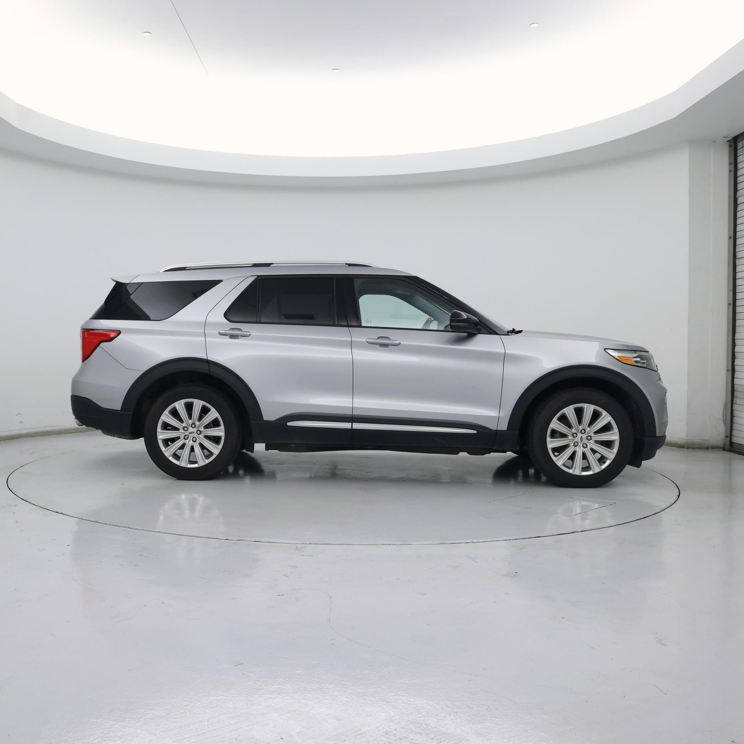 Thumbnail: 2021 Ford Explorer - 7