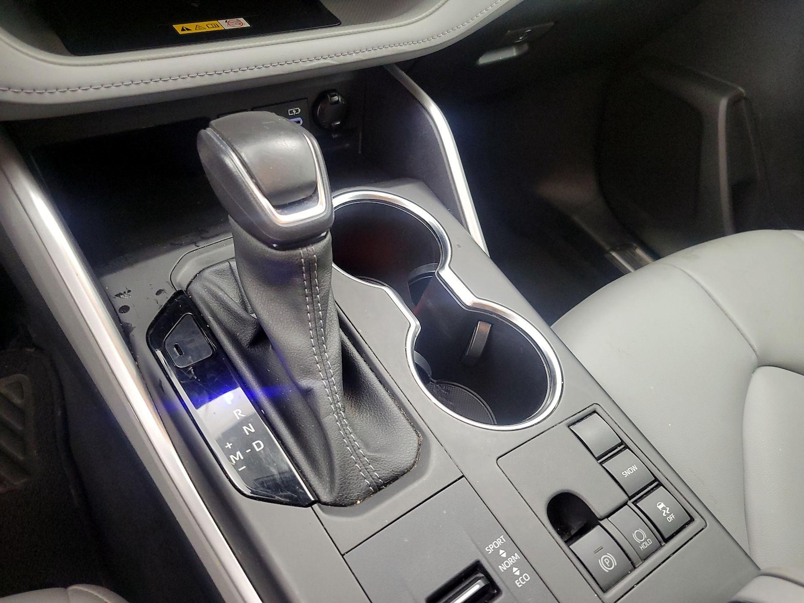 2023 Toyota Highlander XLE - Photo 18