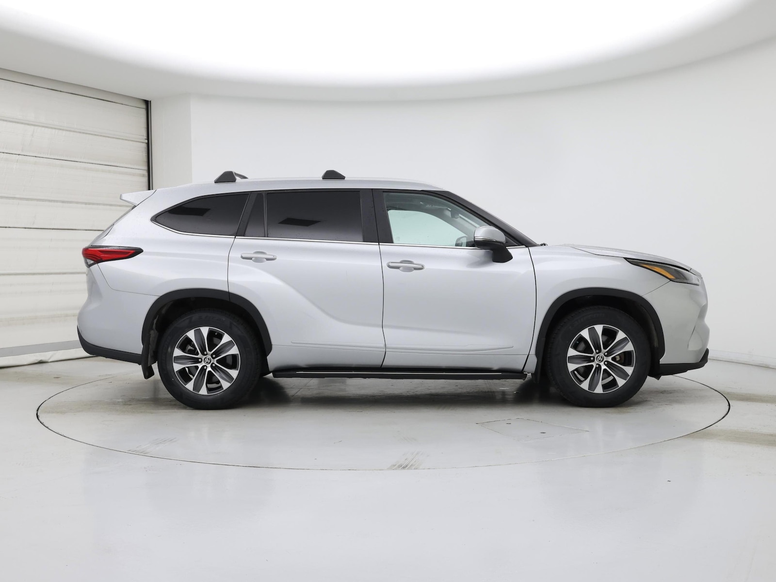 2023 Toyota Highlander XLE - Photo 8