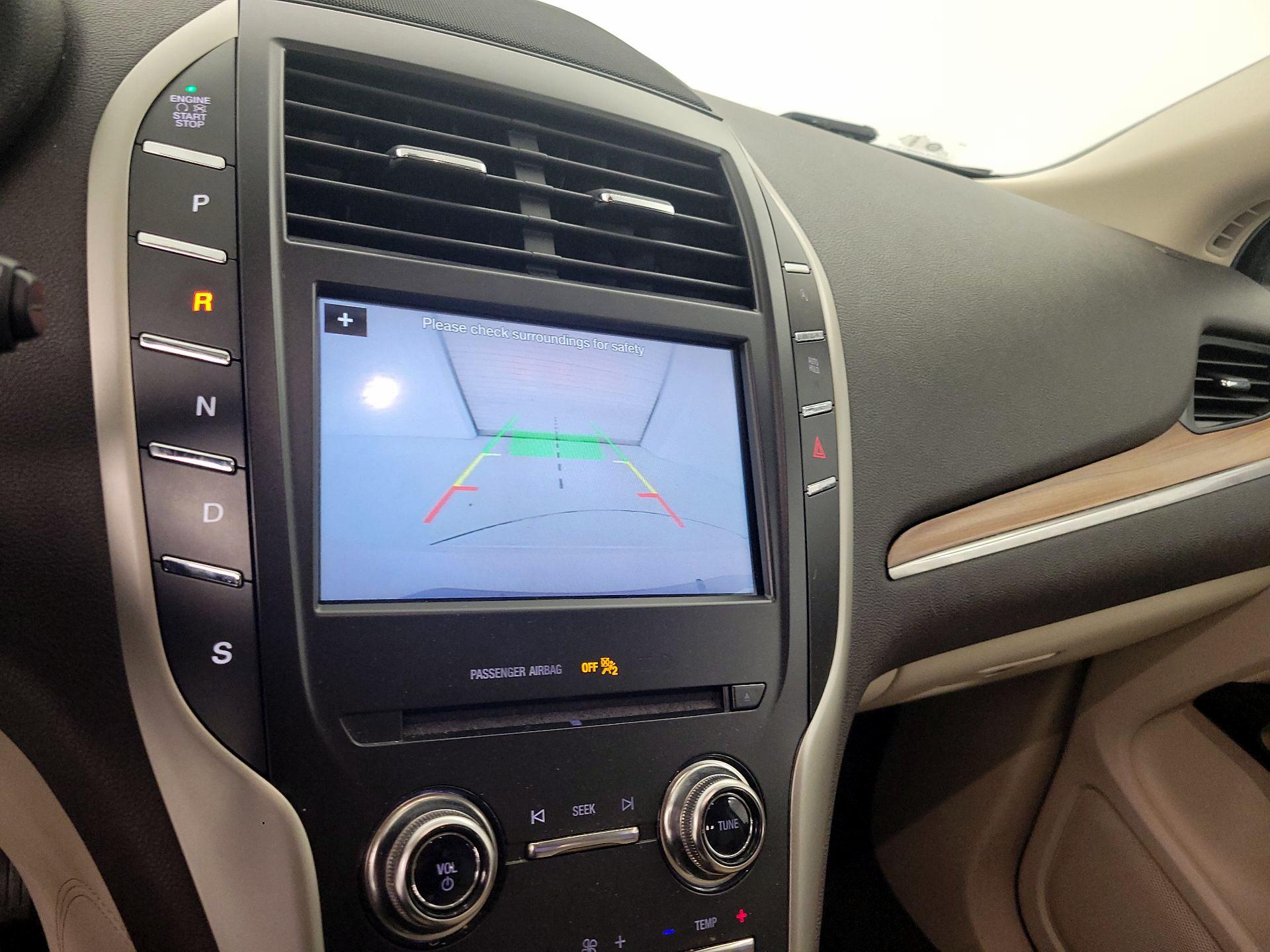 Thumbnail: 2017 Lincoln MKC - 14
