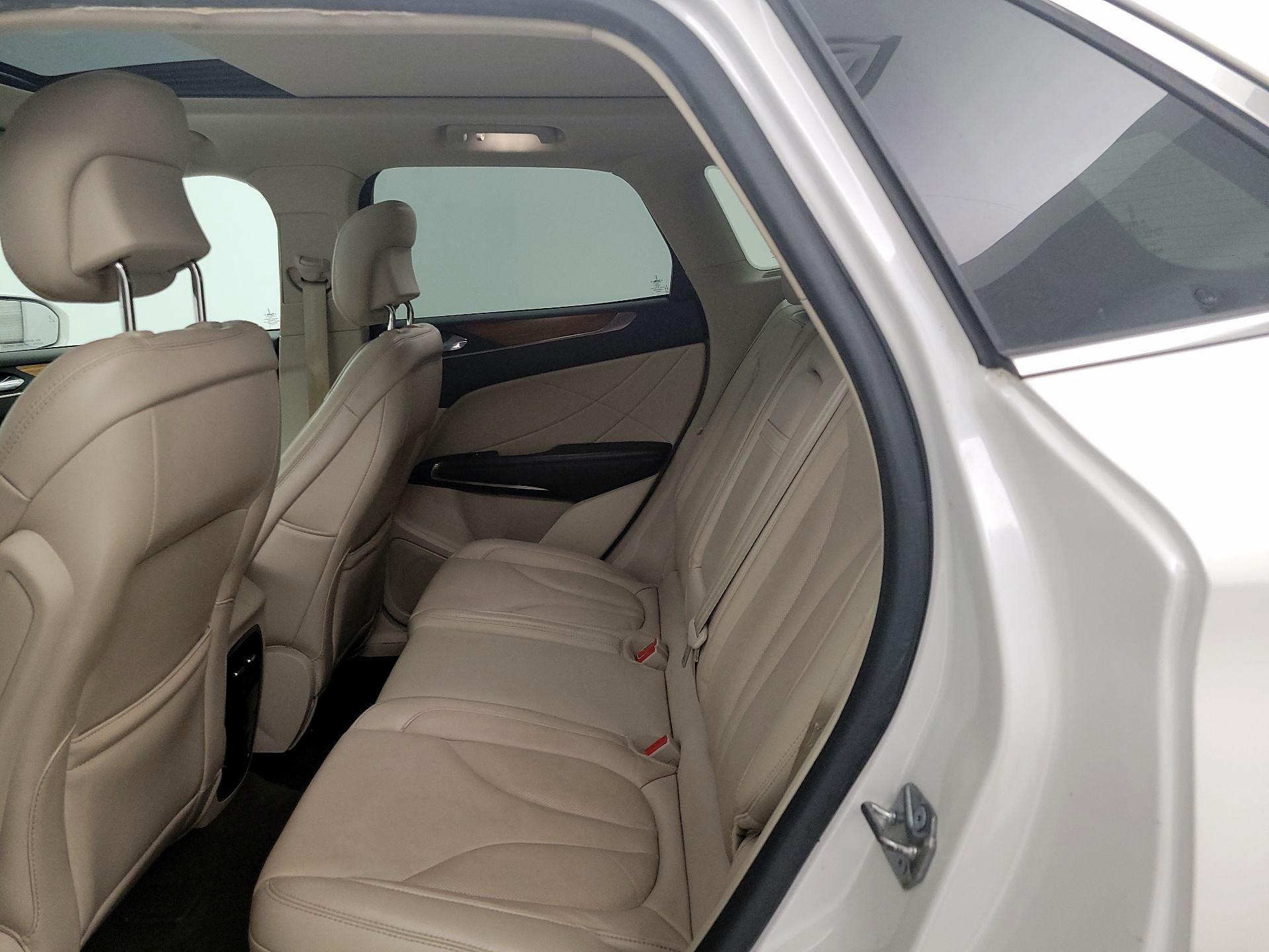 Thumbnail: 2017 Lincoln MKC - 20