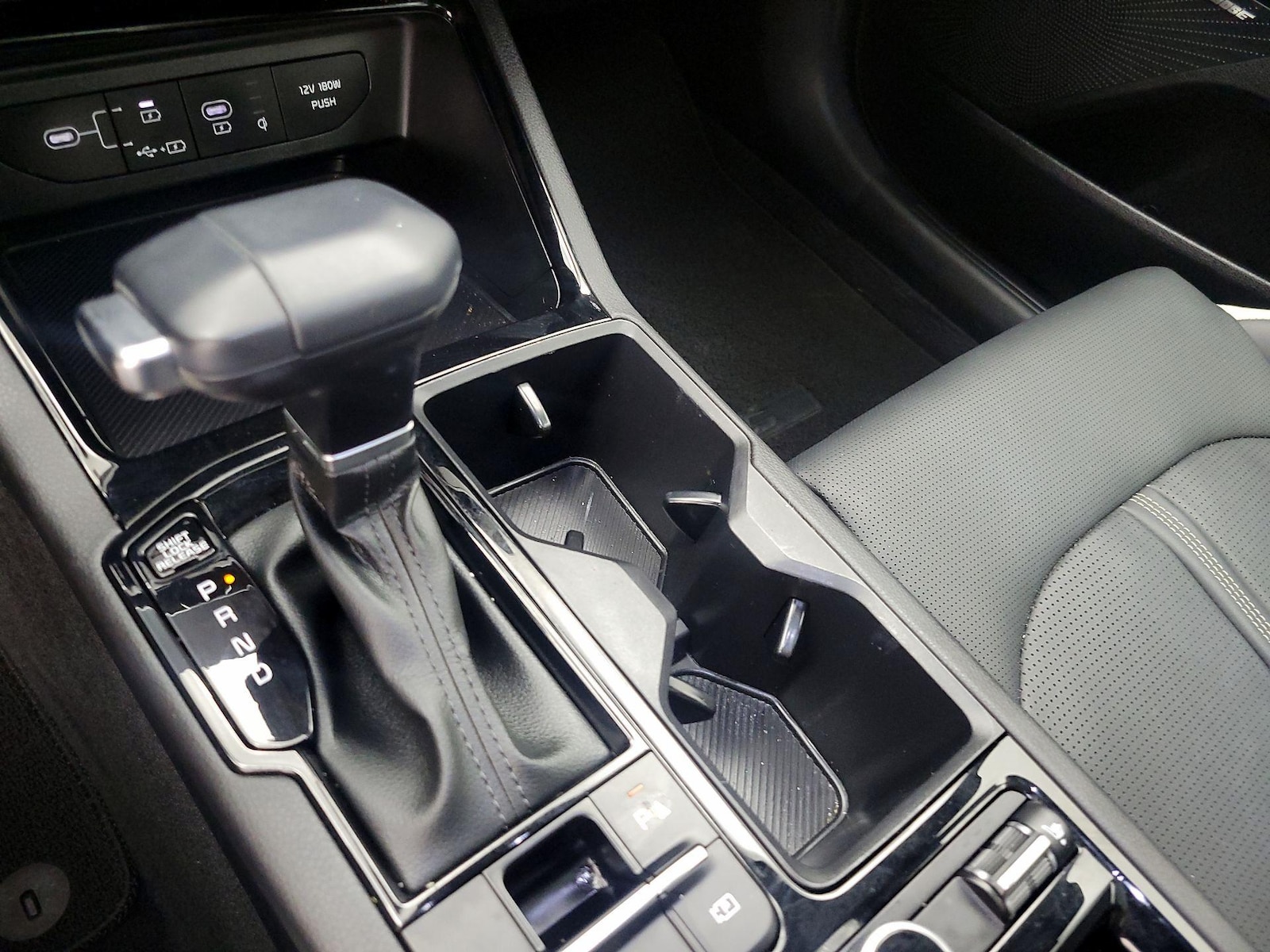 2025 Kia K5 GT-Line - Photo 18
