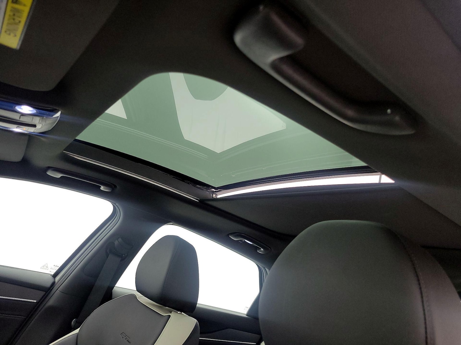 2025 Kia K5 GT-Line - Photo 20