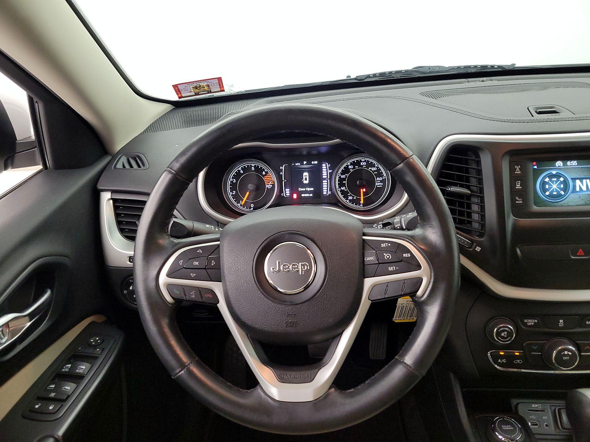 Thumbnail: 2016 Jeep Cherokee - 10