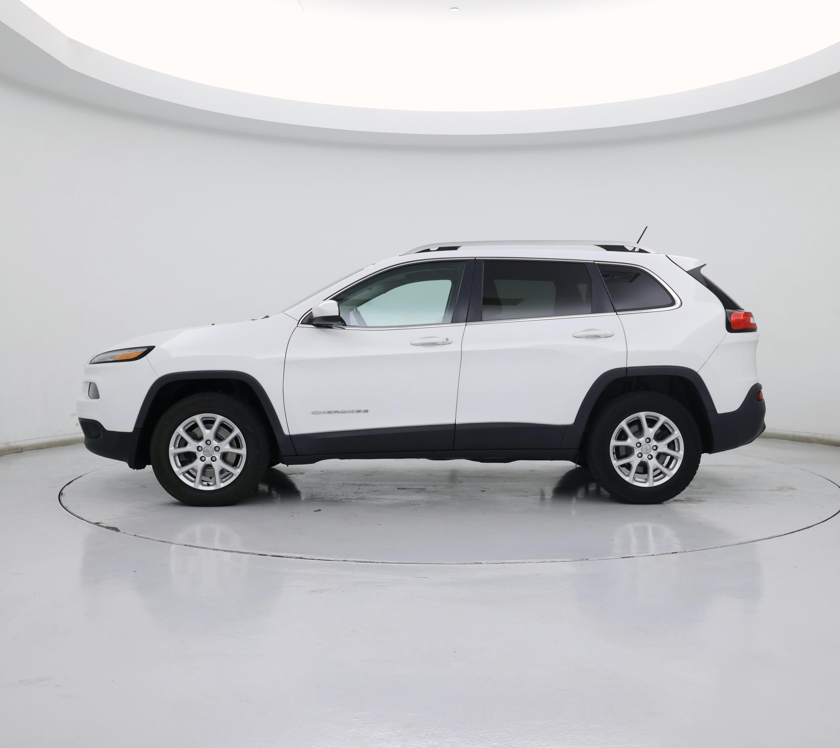 Thumbnail: 2016 Jeep Cherokee - 3