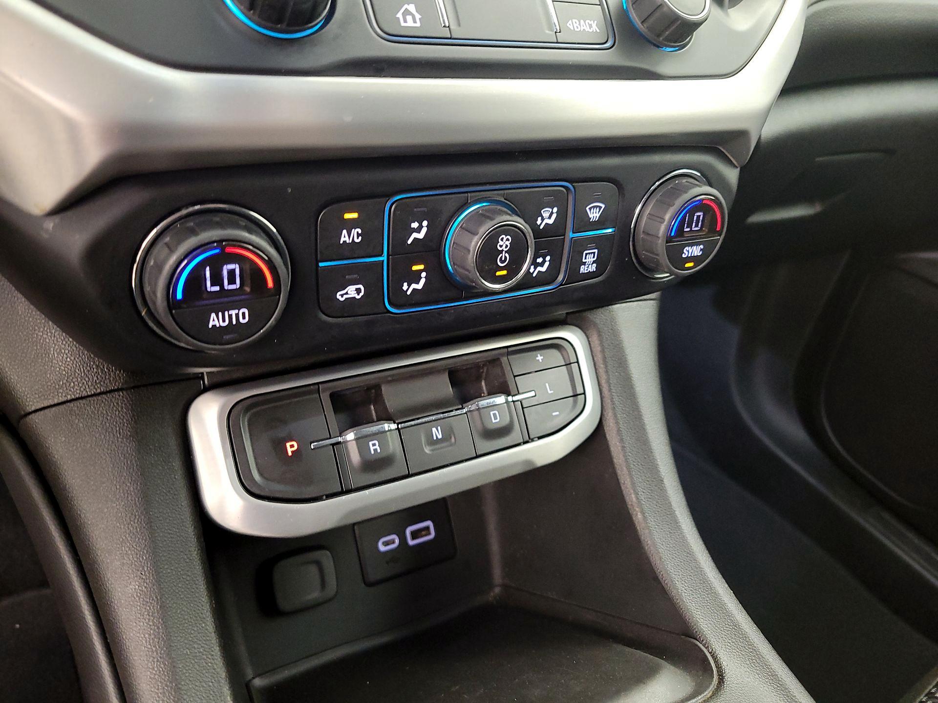Thumbnail: 2022 GMC Acadia - 16