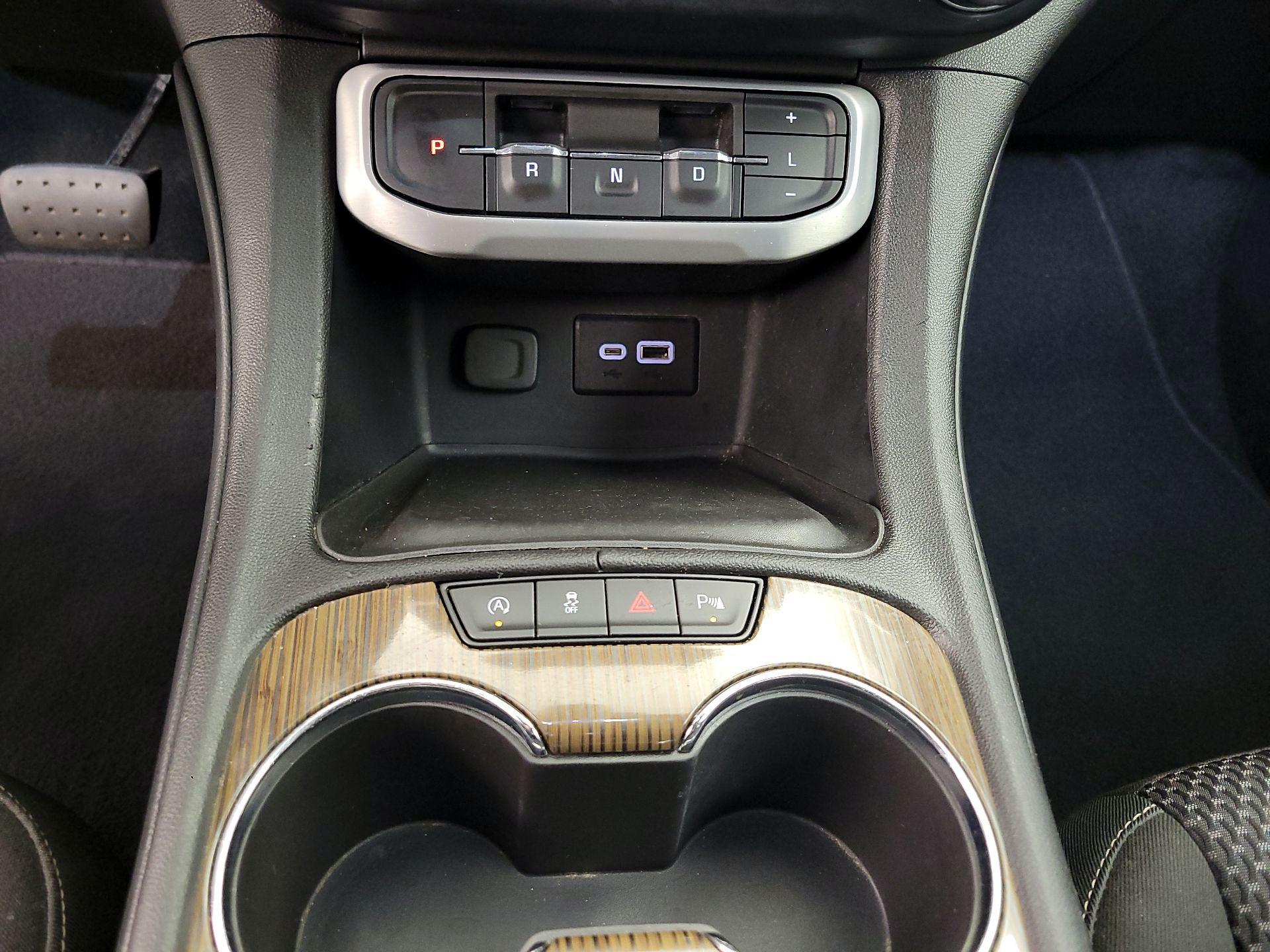 Thumbnail: 2022 GMC Acadia - 17