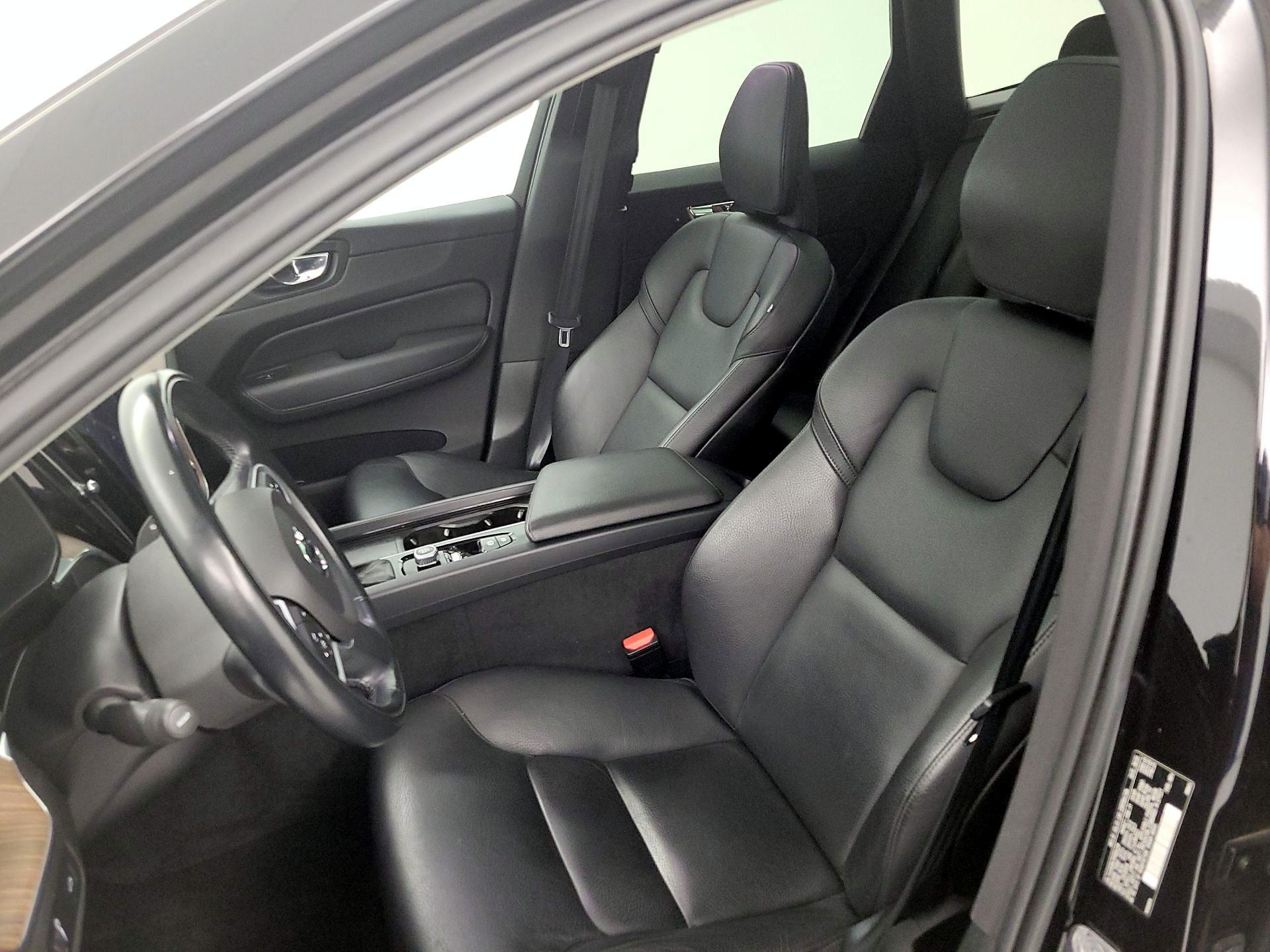 Thumbnail: 2021 Volvo XC60 - 11