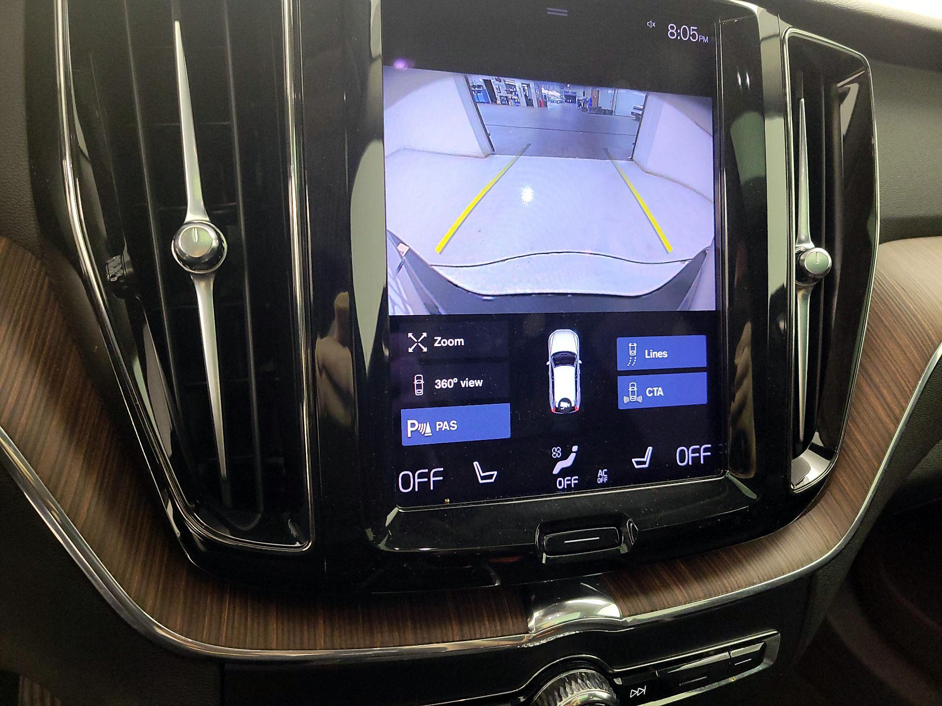 Thumbnail: 2021 Volvo XC60 - 15
