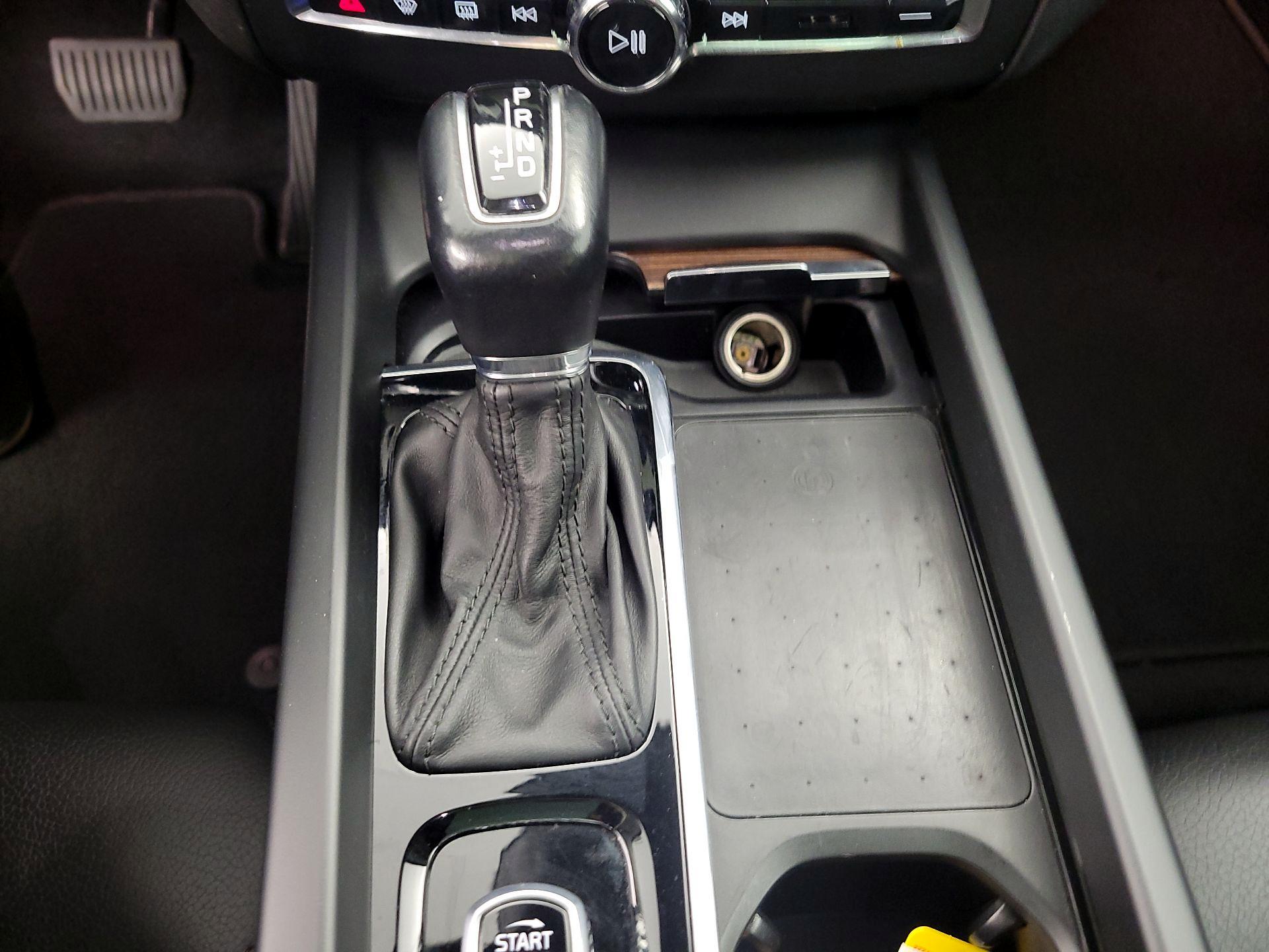 Thumbnail: 2021 Volvo XC60 - 18