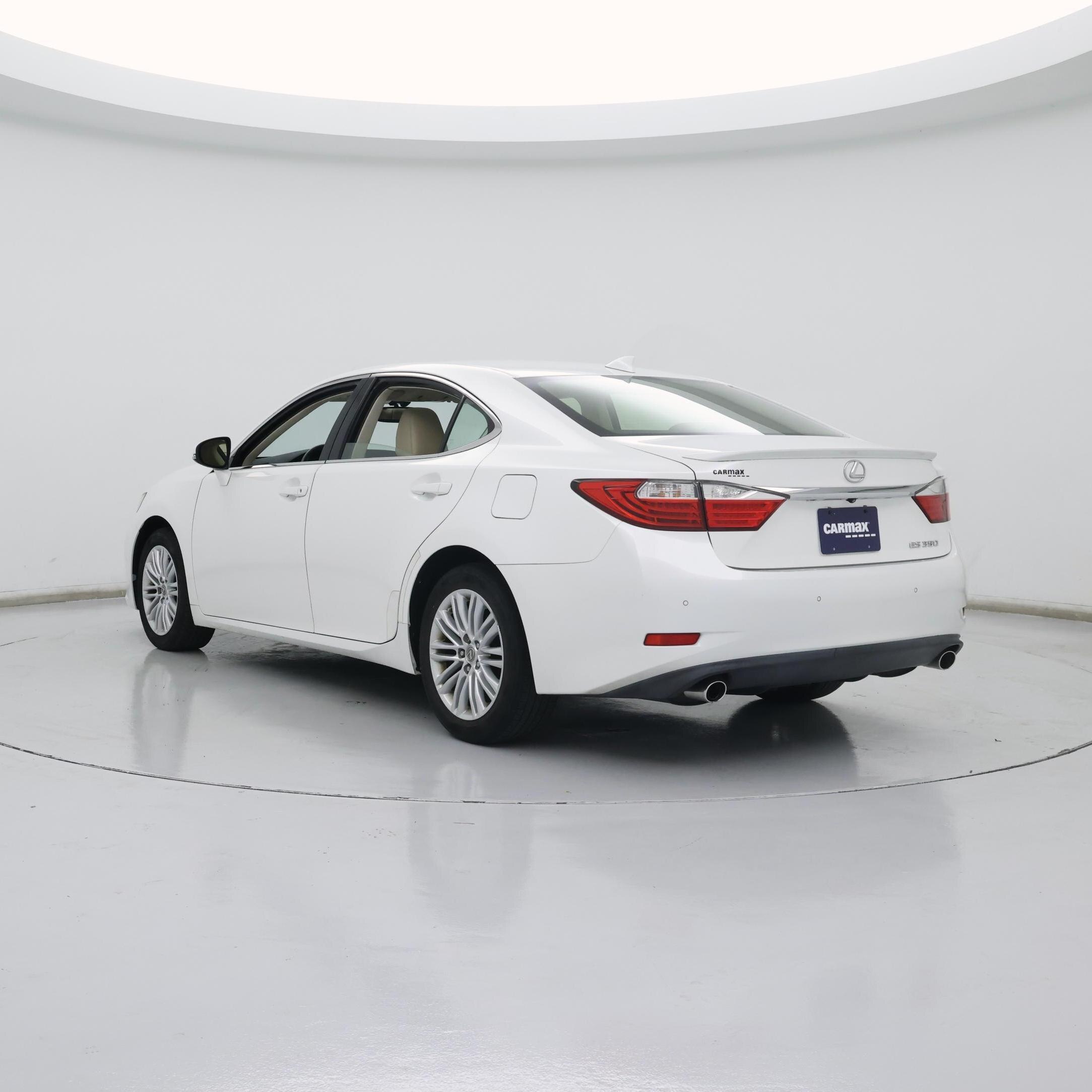 Thumbnail: 2015 Lexus ES - 2