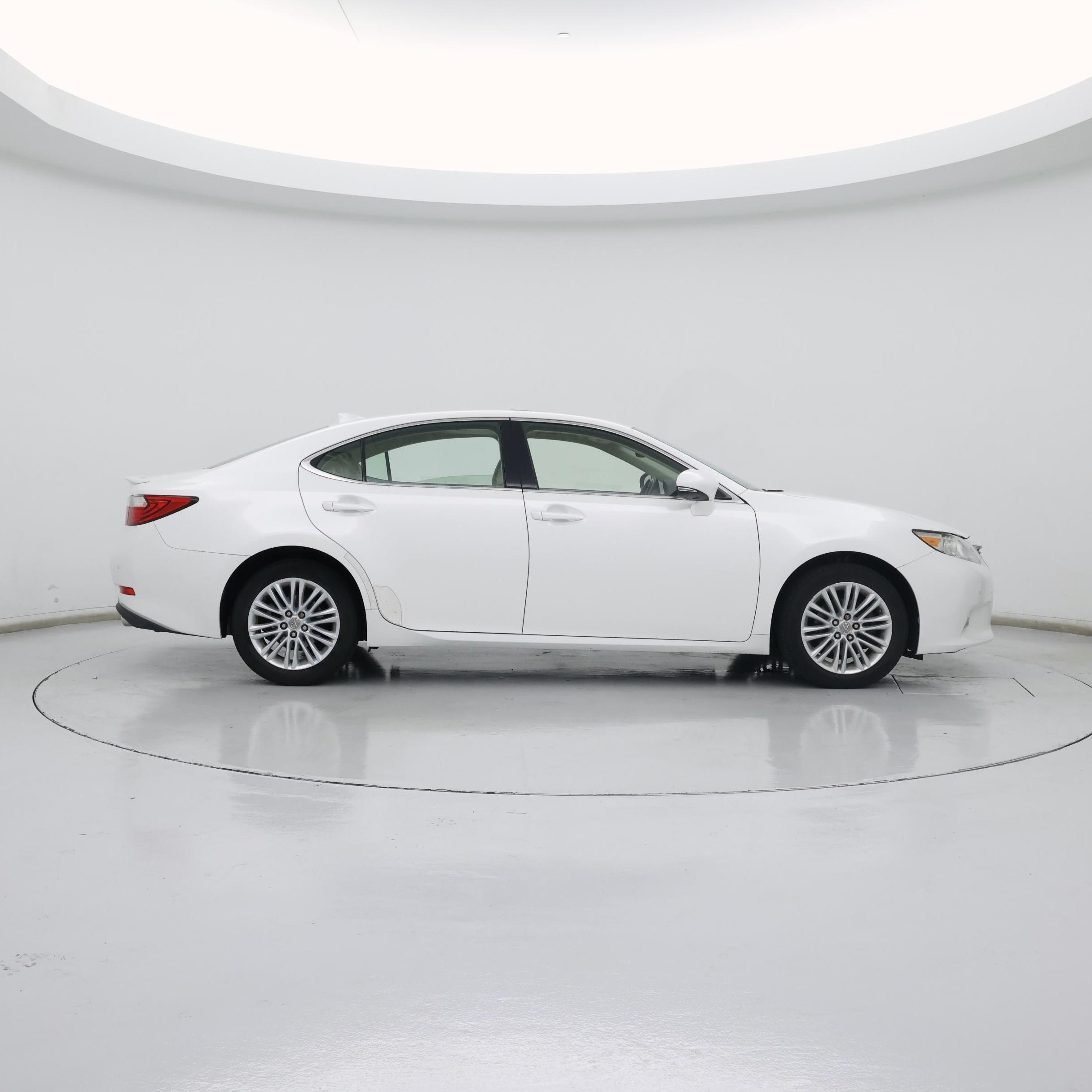 Thumbnail: 2015 Lexus ES - 7