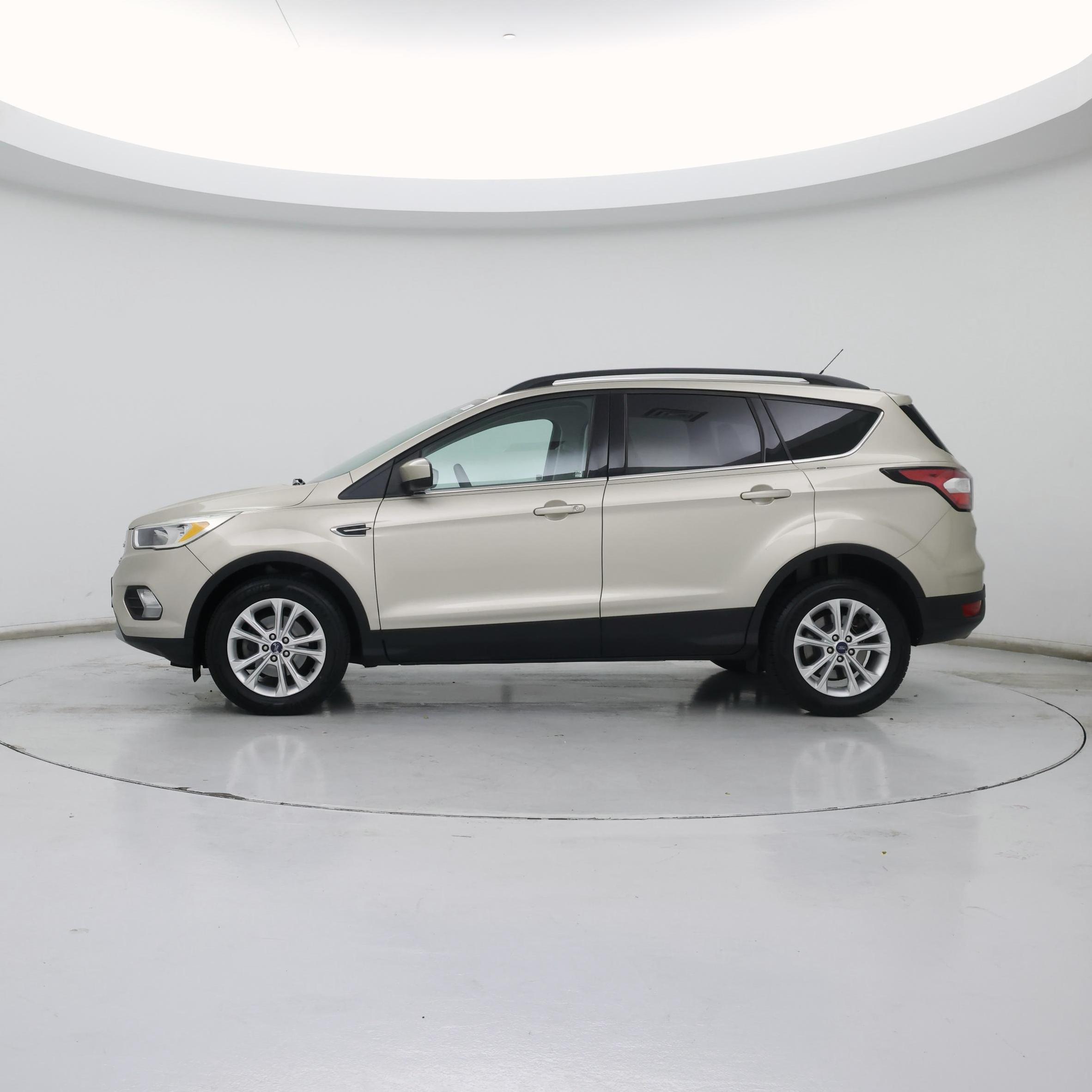 Thumbnail: 2018 Ford Escape - 3