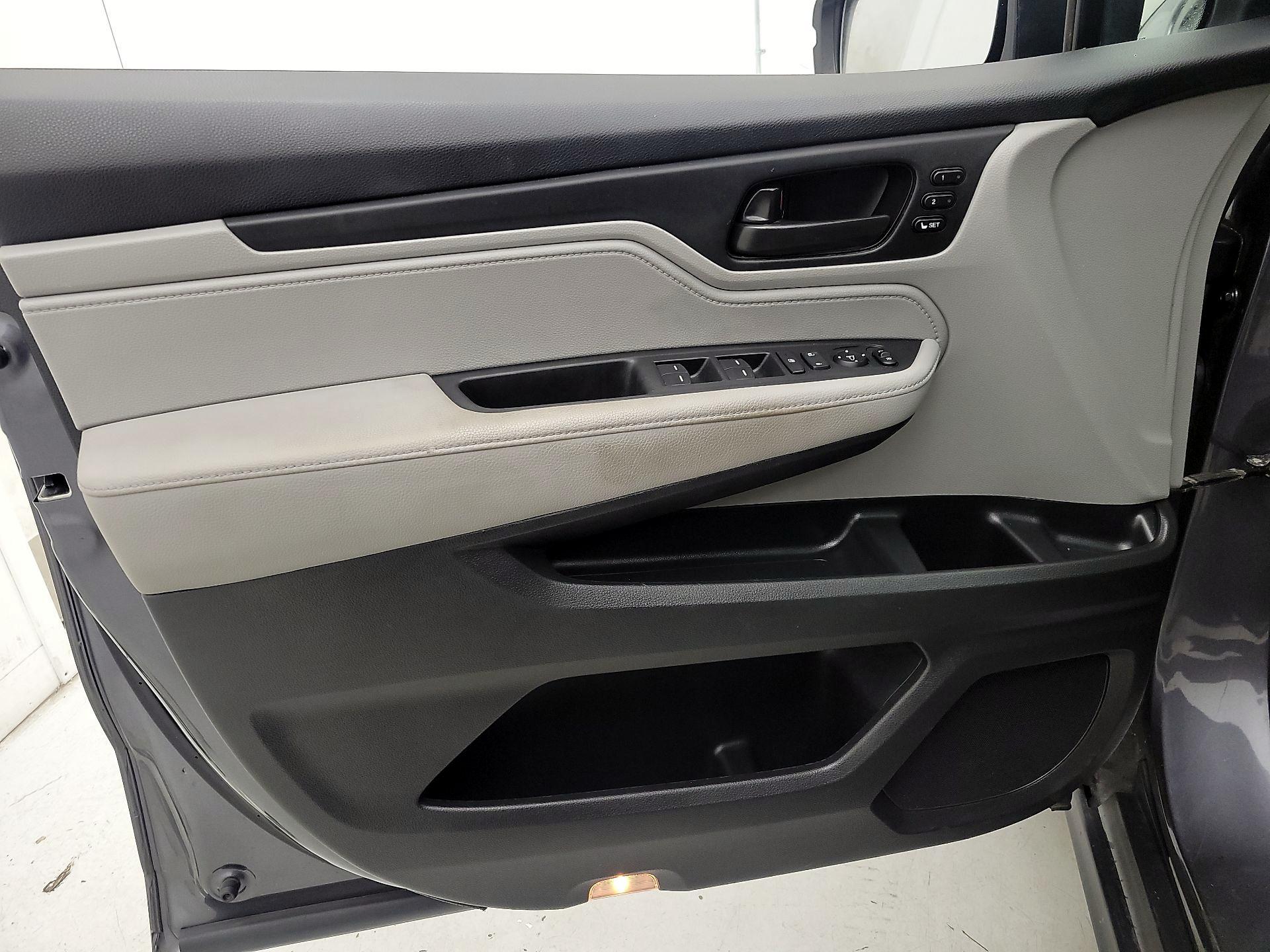 Thumbnail: 2023 Honda Odyssey - 12
